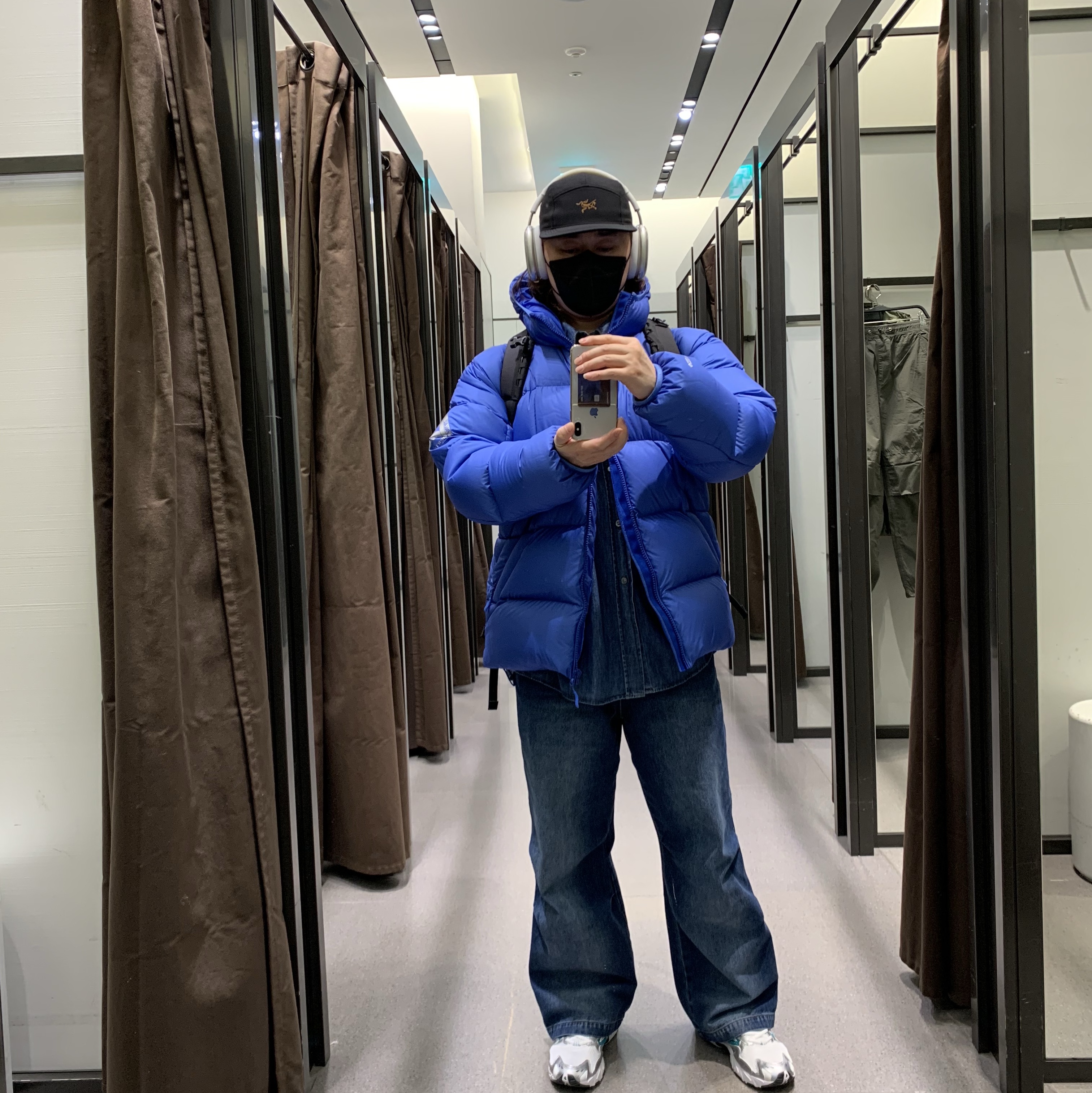 Palace Pertex Frost Balaclava Puffa Blue - 22FW, Mizuno Wave Rider 10 White Silver Teal Blue 착용 스타일
