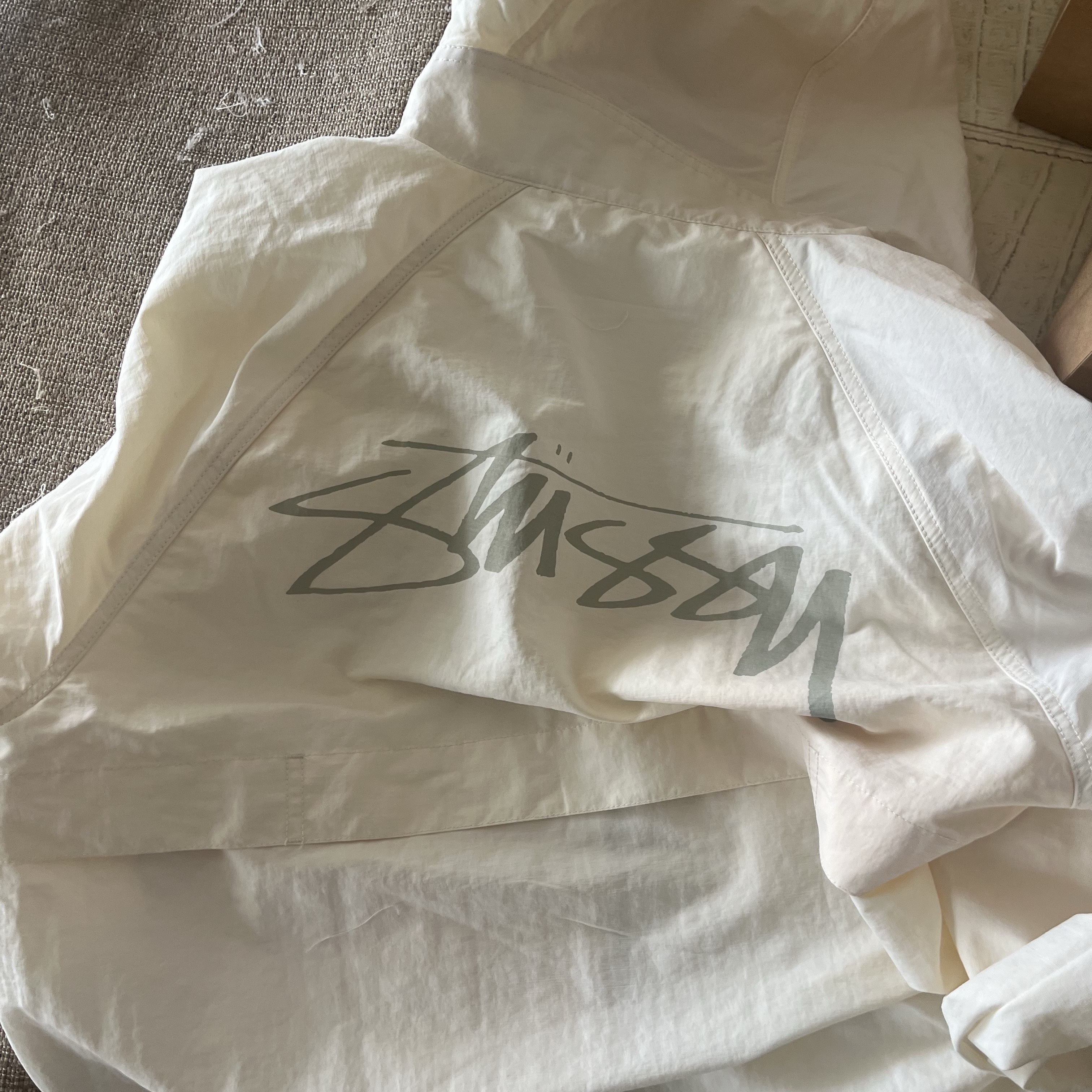 Stussy Wave Dye Beach Shell Jacket Bone, Stussy Wave Dye Beach Shell Jacket Lime 착용 스타일 - 3