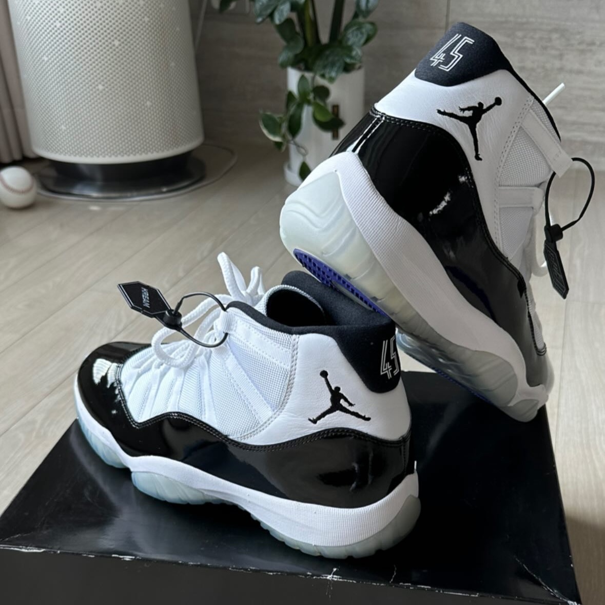 Jordan 11 Retro Concord 2018 착용 스타일