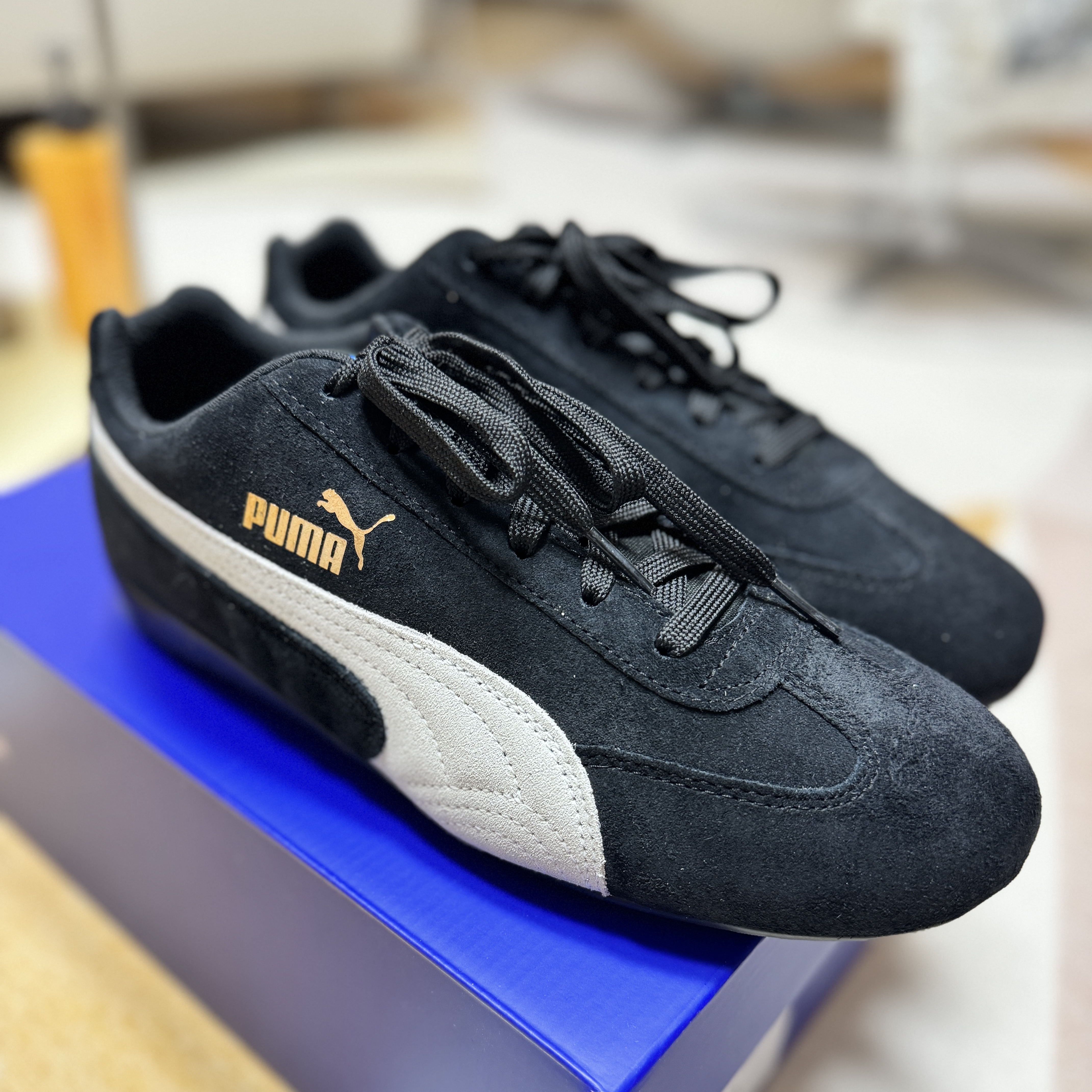 Puma Speedcat OG Sparco Black White, Puma Speedcat OG Sparco Ribbon Red White 착용 스타일 - 1