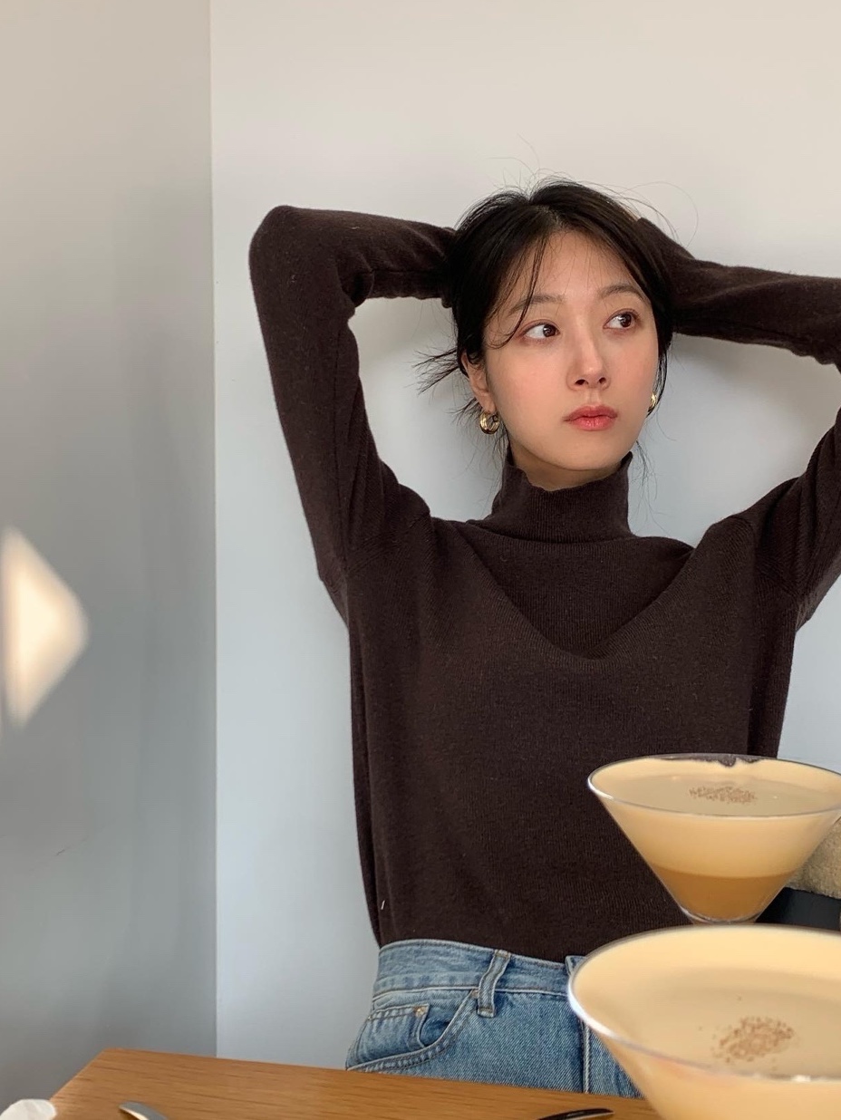 (W) Matin Kim Basic Turtle Neck Brown, Safarispot Women 1/2 Basic Safari Nep Turtle Neck Speckled Gray 착용 스타일 - 5