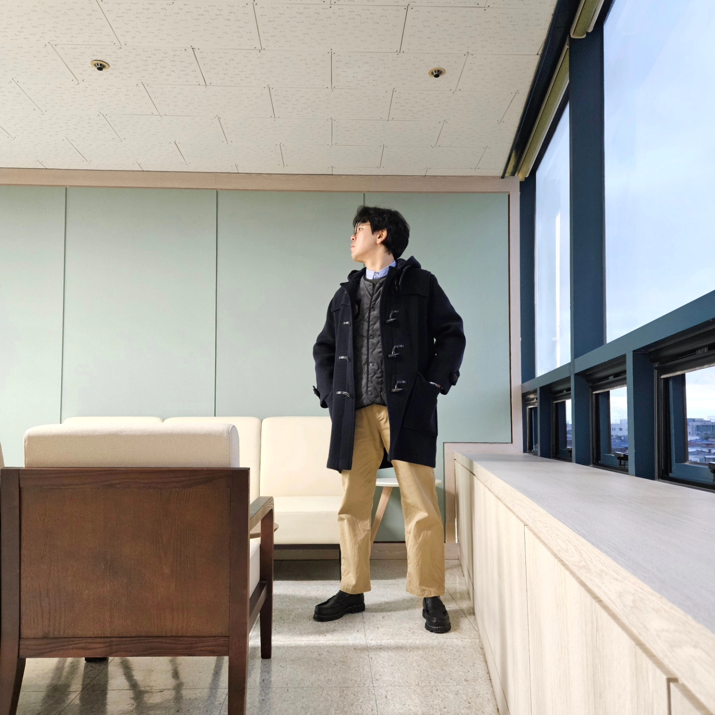 Burberry Technical Wool Duffle Coat Navy, Rolex Submariner 41mm 124060 Black Oyster 착용 스타일 - 1
