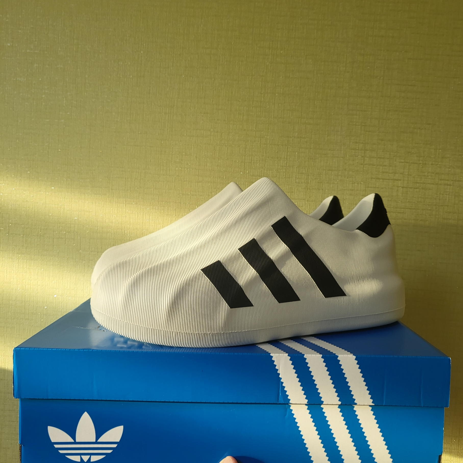 Adidas Adifom Superstar Core White 착용 스타일 - 1