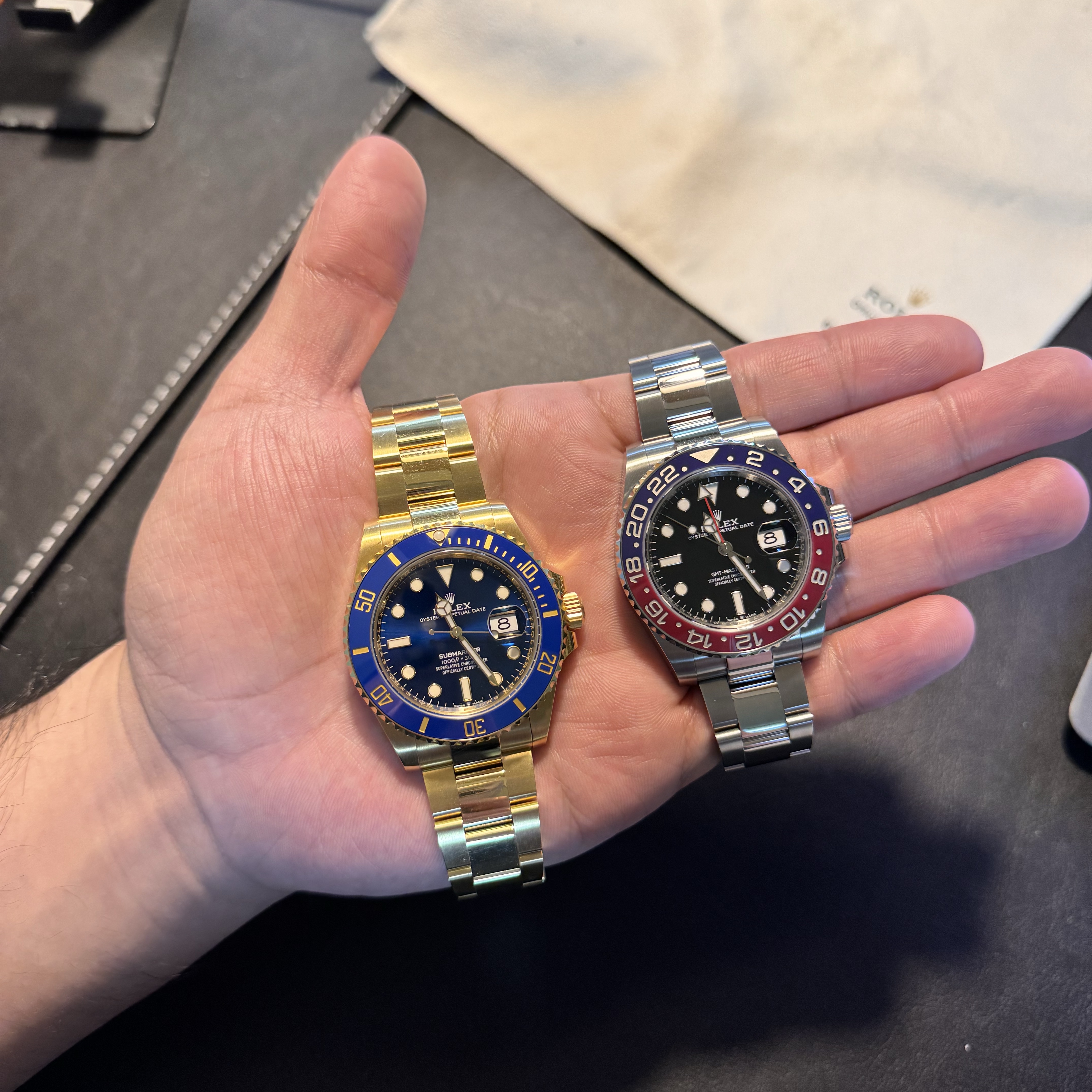 Rolex Submariner Date 41mm 126618LB Blue Green Oyster, Rolex GMT-Master II 40mm 126710BLRO Black Oyster 착용 스타일