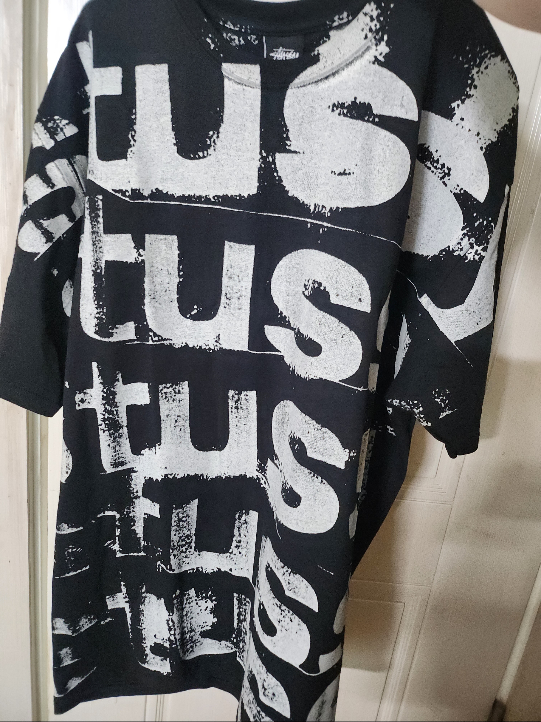 Stussy Stamp T-shirt Black 착용 스타일
