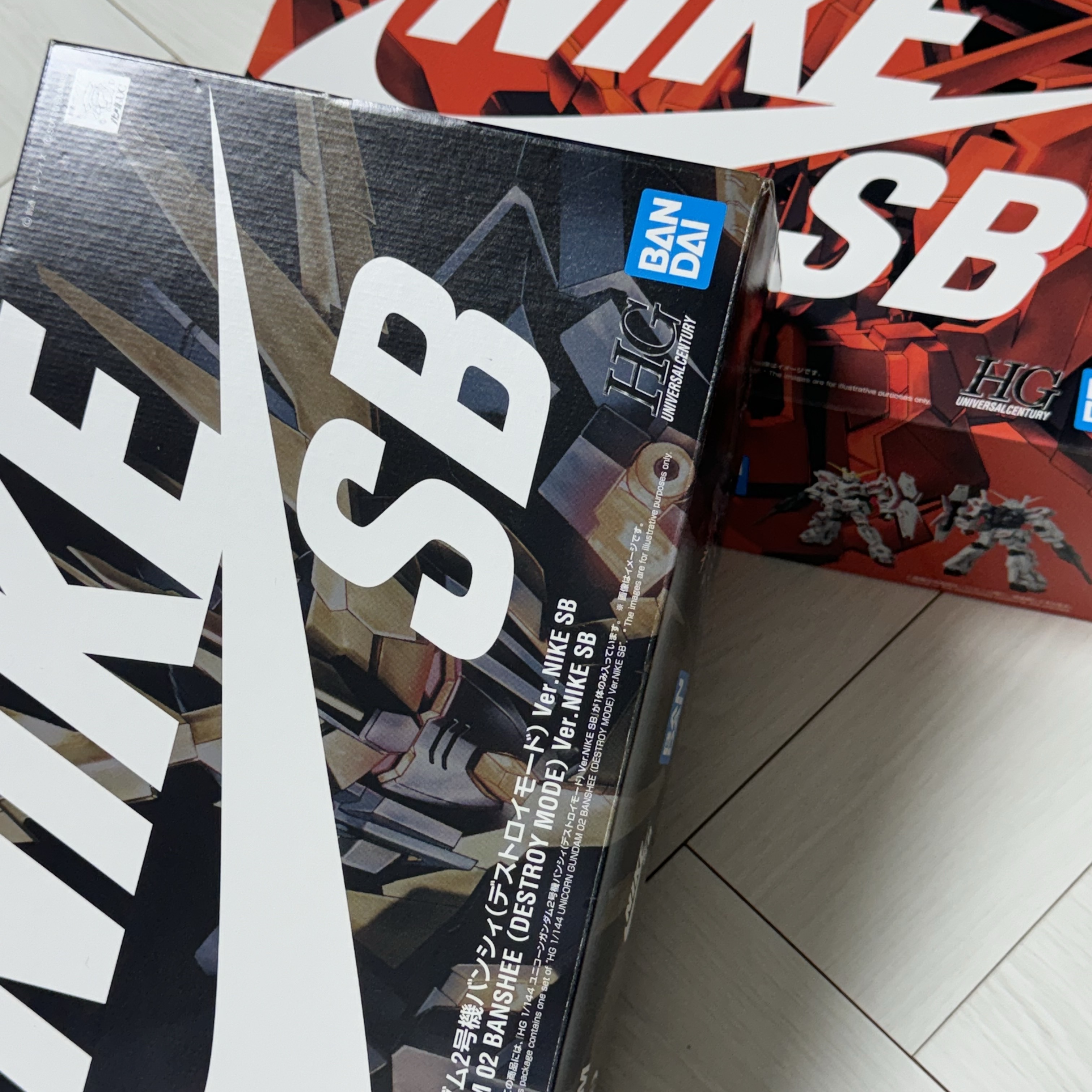 Bandai x Nike SB HG Unicorn Gundam & HG Unicorn 02 Banshee Set (Destroy Mode) 착용 스타일