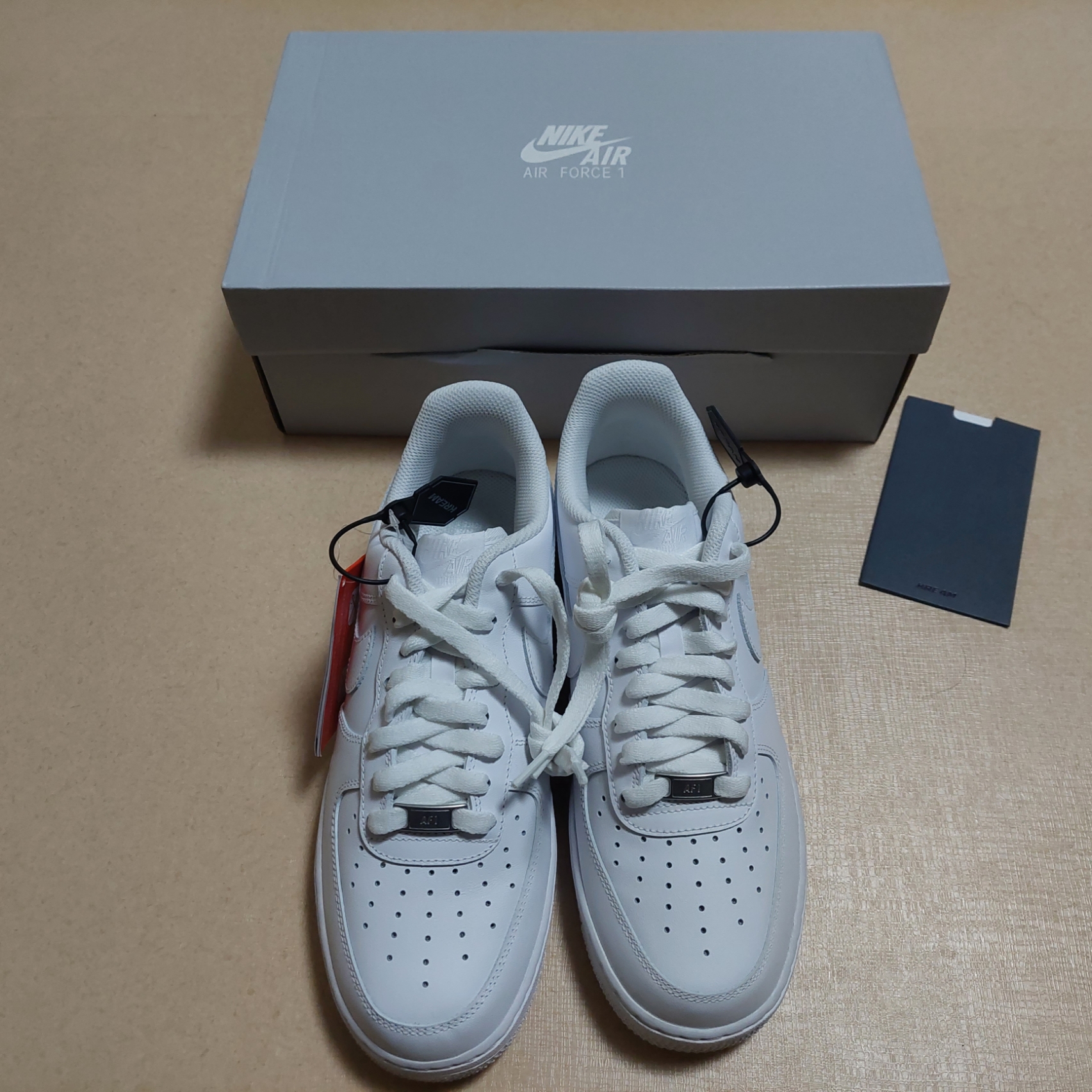 Nike Air Force 1 '07 Low White 착용 스타일 - 2