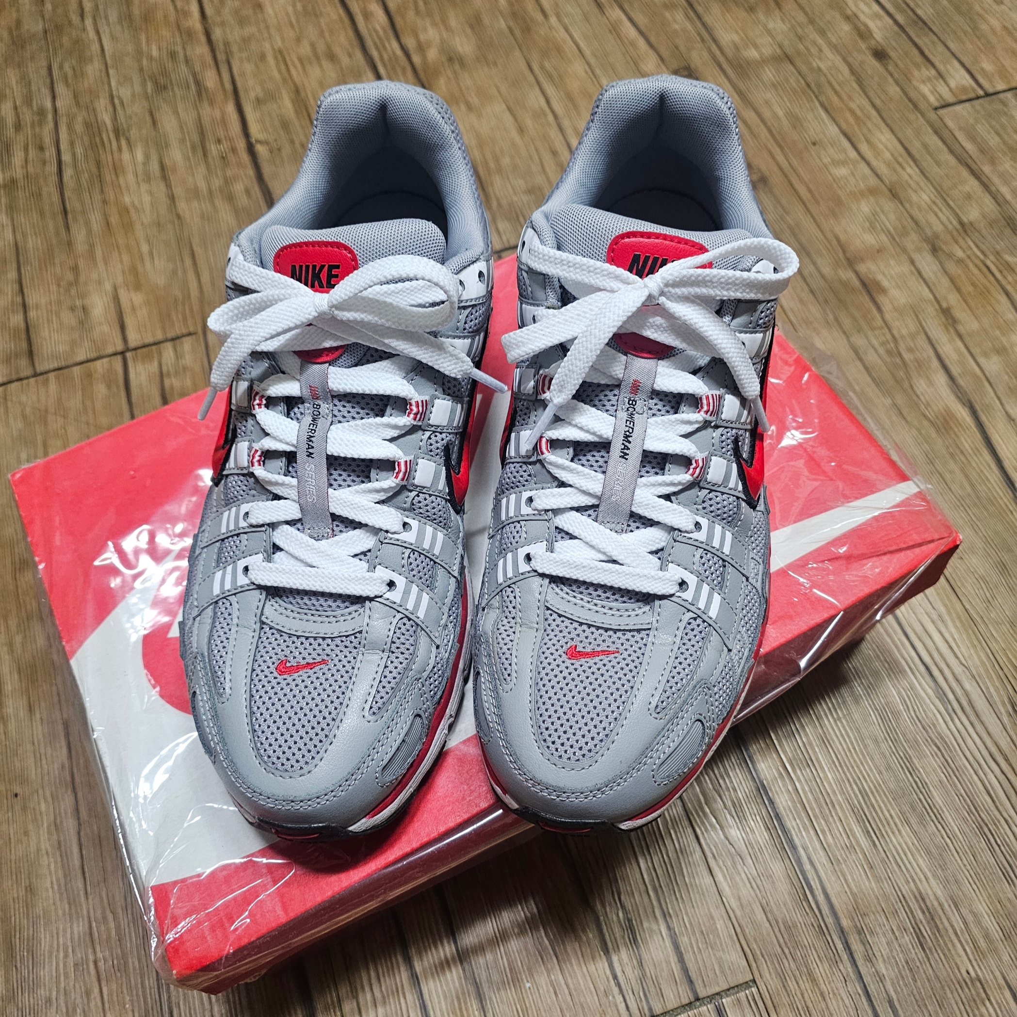 Nike P-6000 Silver Red 착용 스타일 - 3