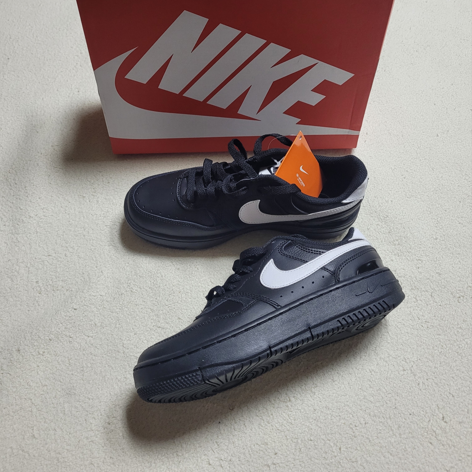 (W) Nike Gamma Force Black White 착용 스타일