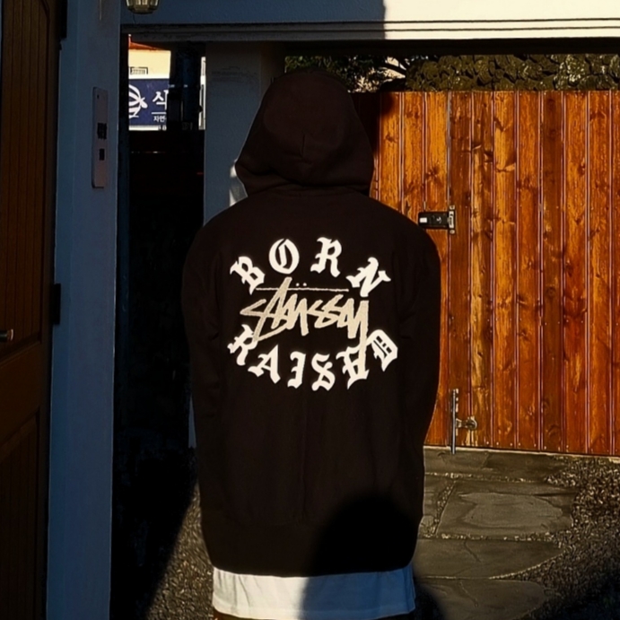Stussy x Born X Raised Logo Zip Hoodie Black 착용 스타일