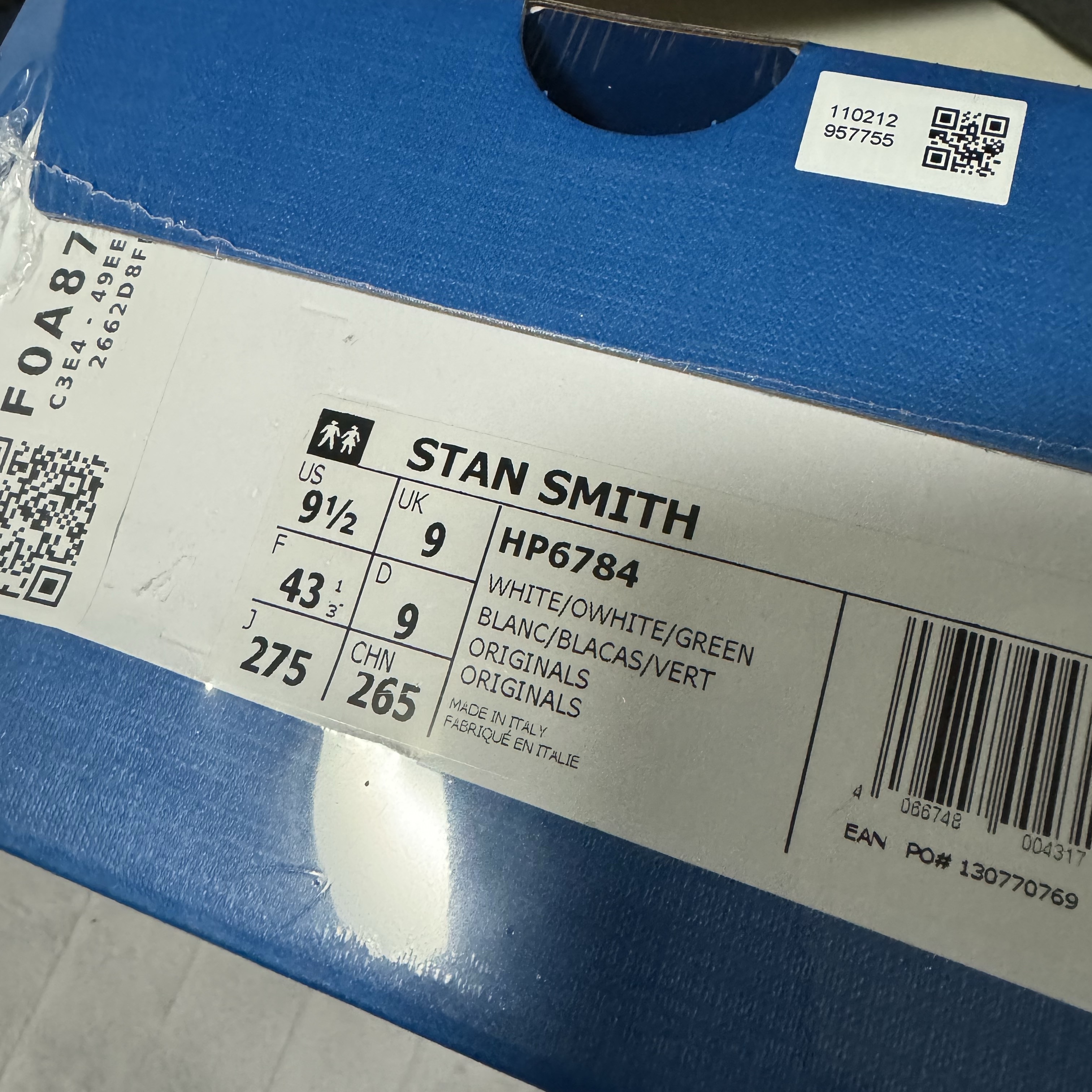 Balenciaga x Adidas Stan Smith Worn Out White Green 착용 스타일 - 1