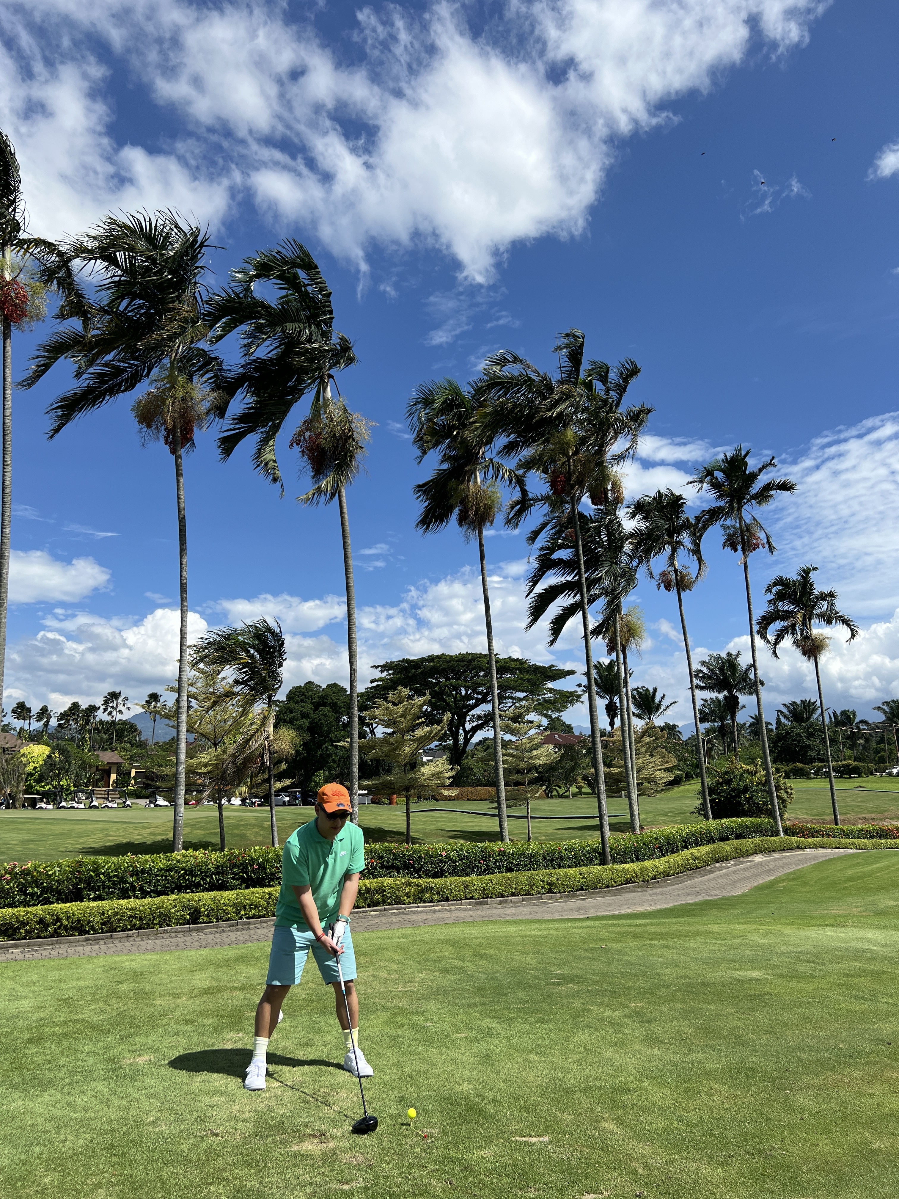 Jordan 1 Low Golf Pure Platinum 착용 스타일