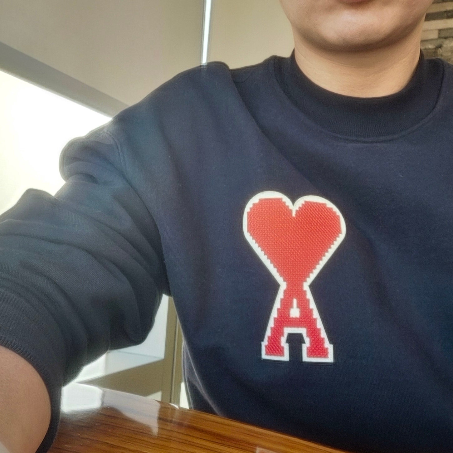 AMI de Coeur Oversized Sweatshirt Navy - Ssense Exclusive 착용 스타일