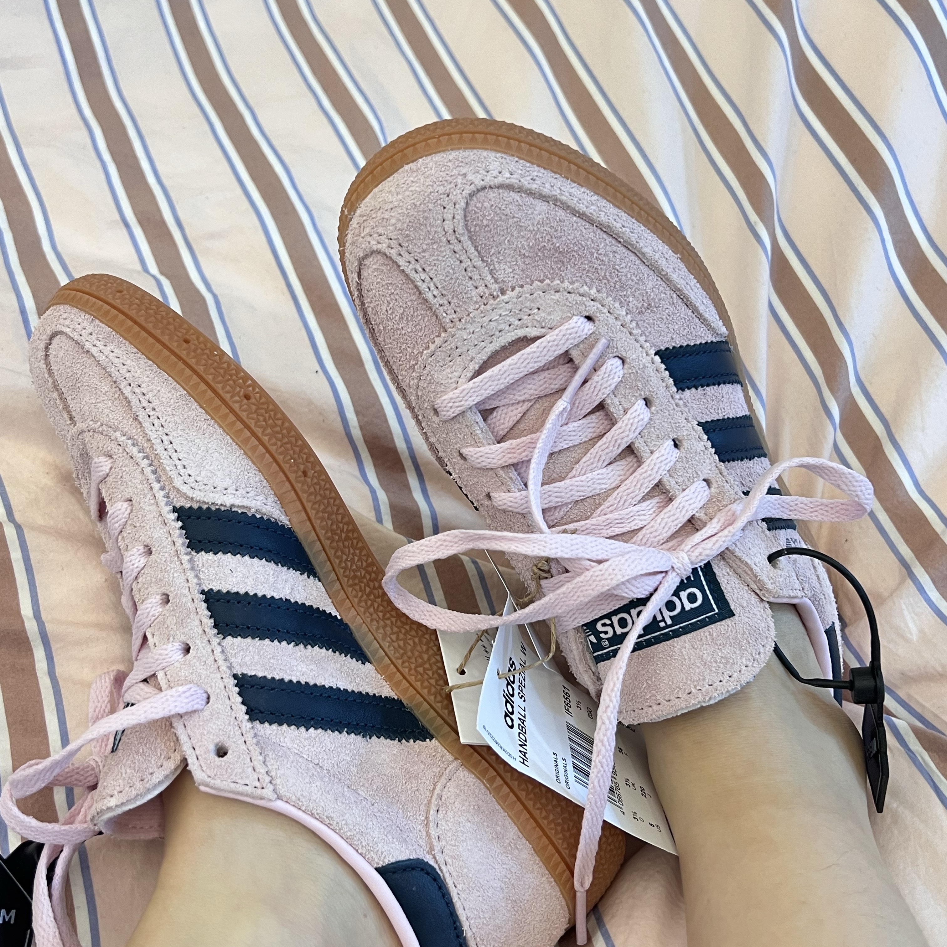 (W) Adidas Spezial Handball Clear Pink 착용 스타일
