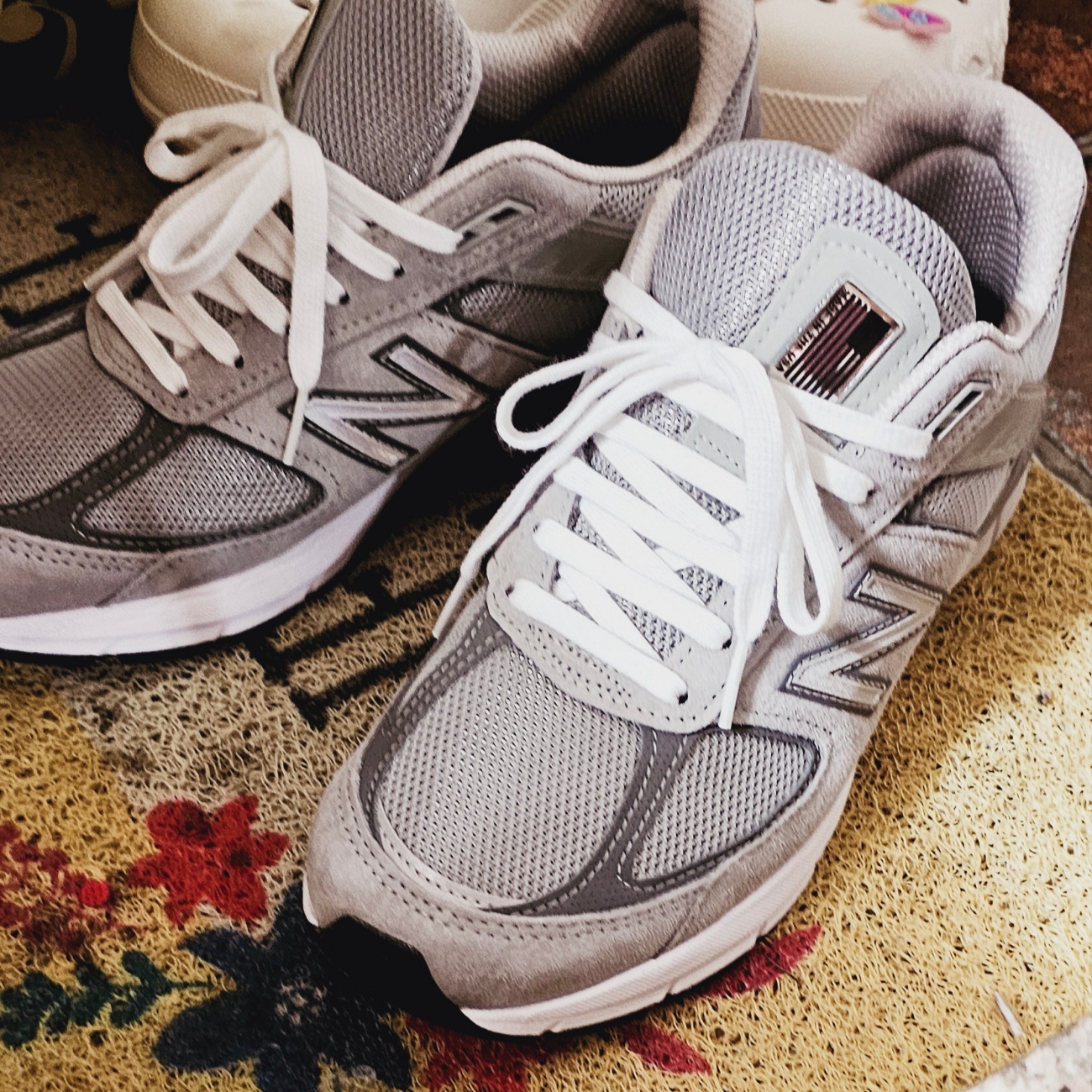 New Balance 990v5 Made in USA Grey - D Standard 착용 스타일