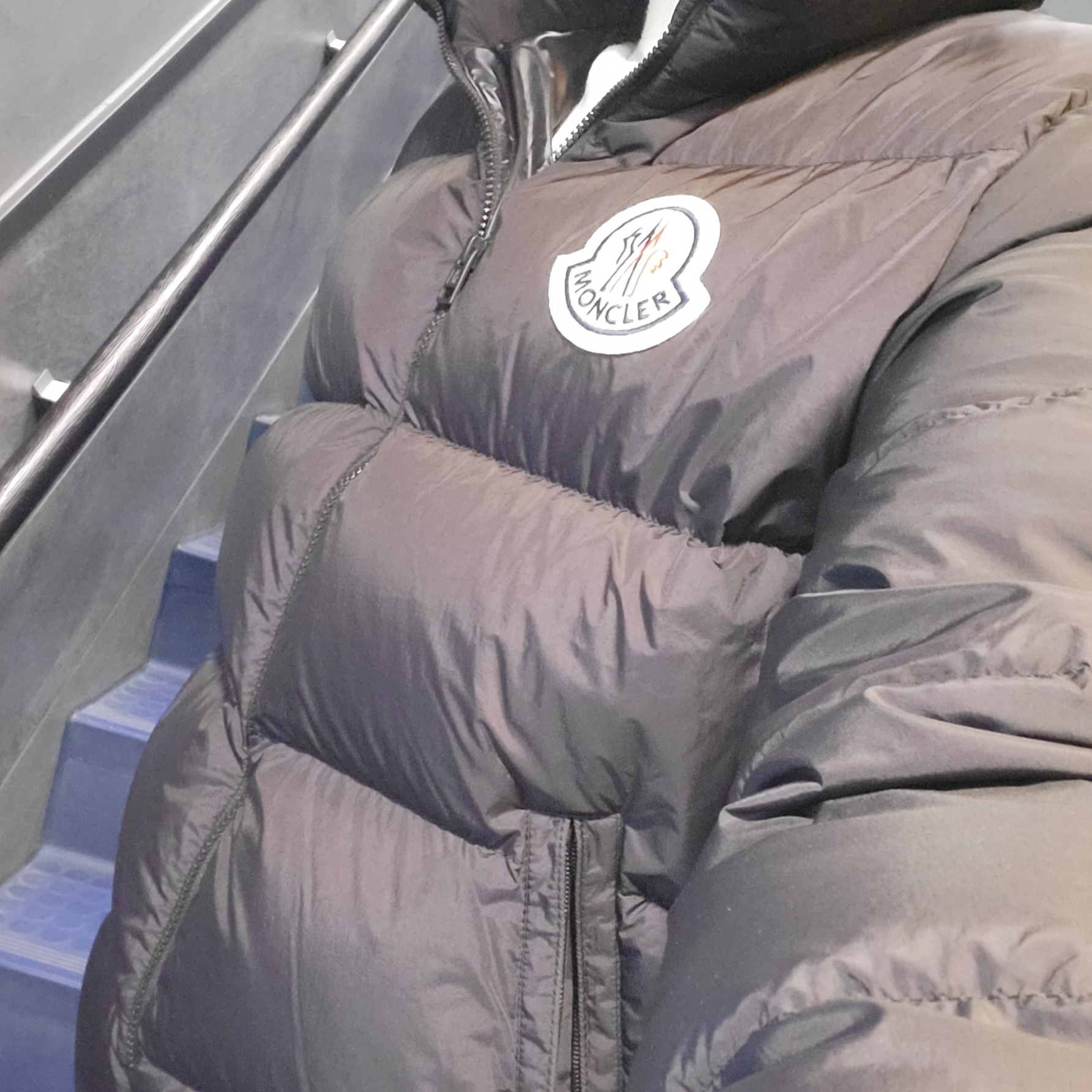 Moncler Citala Short Down Jacket Black - 23FW 착용 스타일
