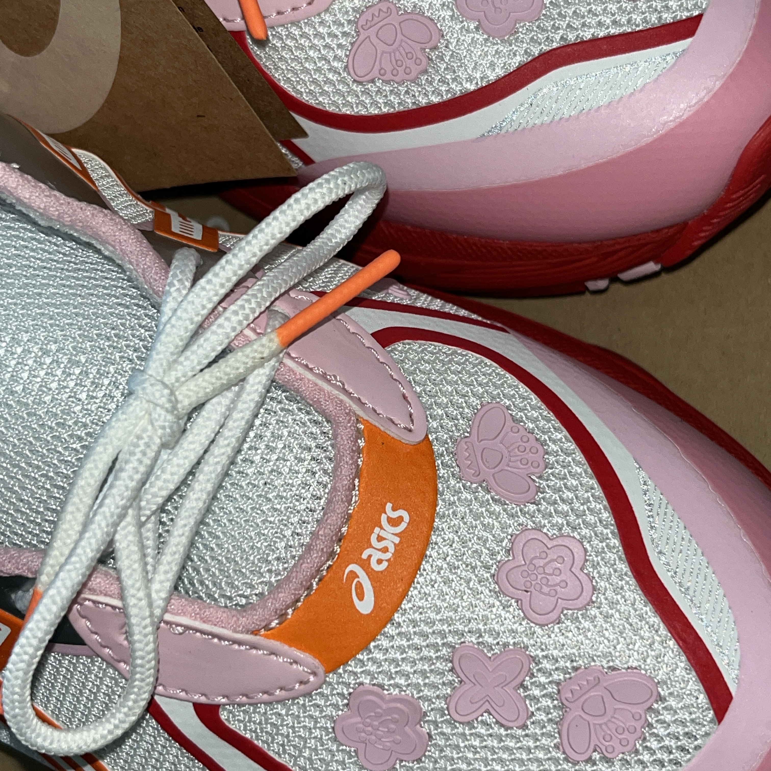 Asics x Cecilie Bahnsen GT-2160 White Habanero 착용 스타일 - 2