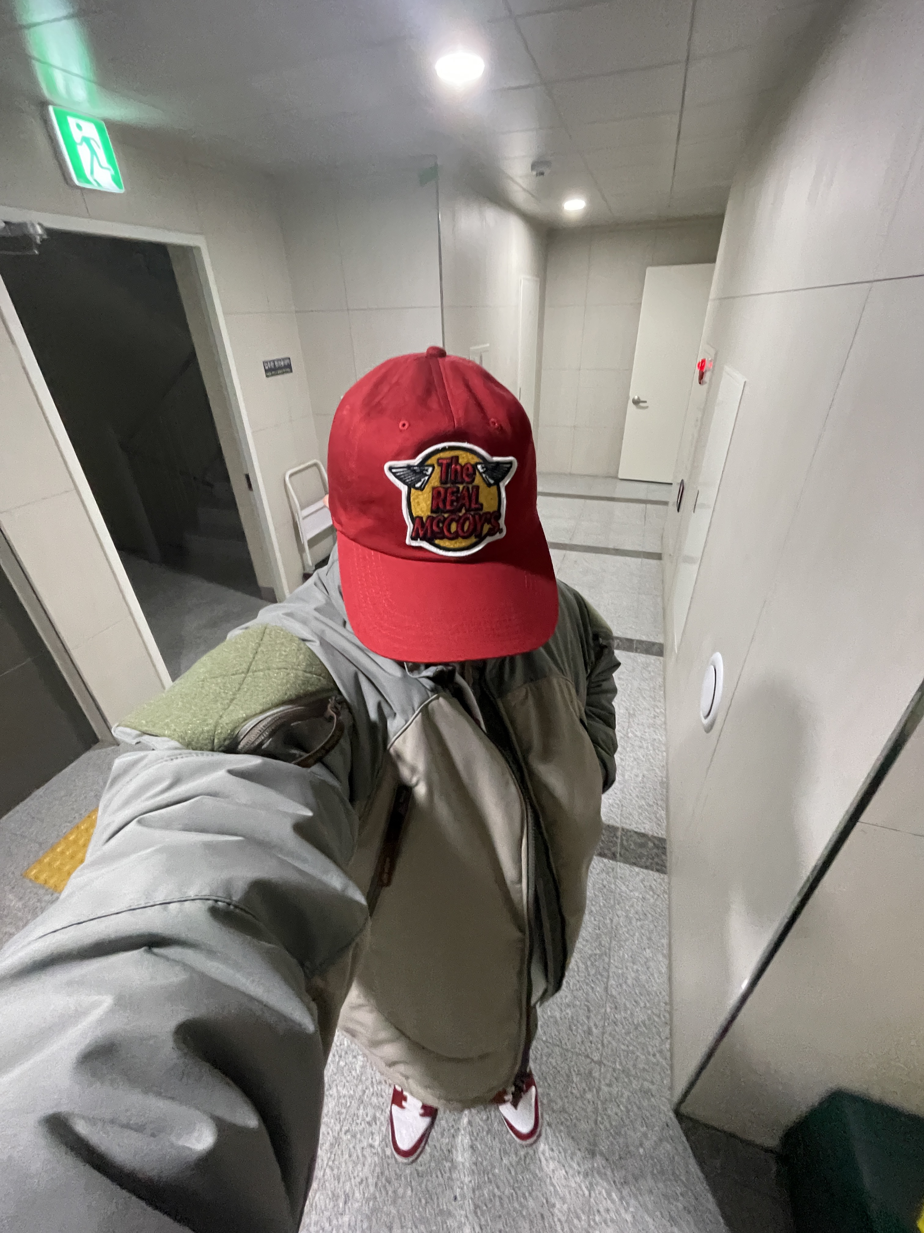 The Real McCoy's Logo Baseball Cap Red, Nike Dunk Low Retro Gym Red 착용 스타일 - 5