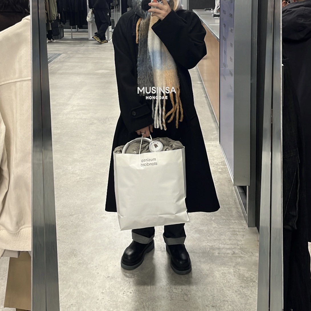 (W) Bottega Veneta Tire Chelsea Boot Black Transparent, Sony WH-CH520 White (Sony Korea Ver.) 착용 스타일