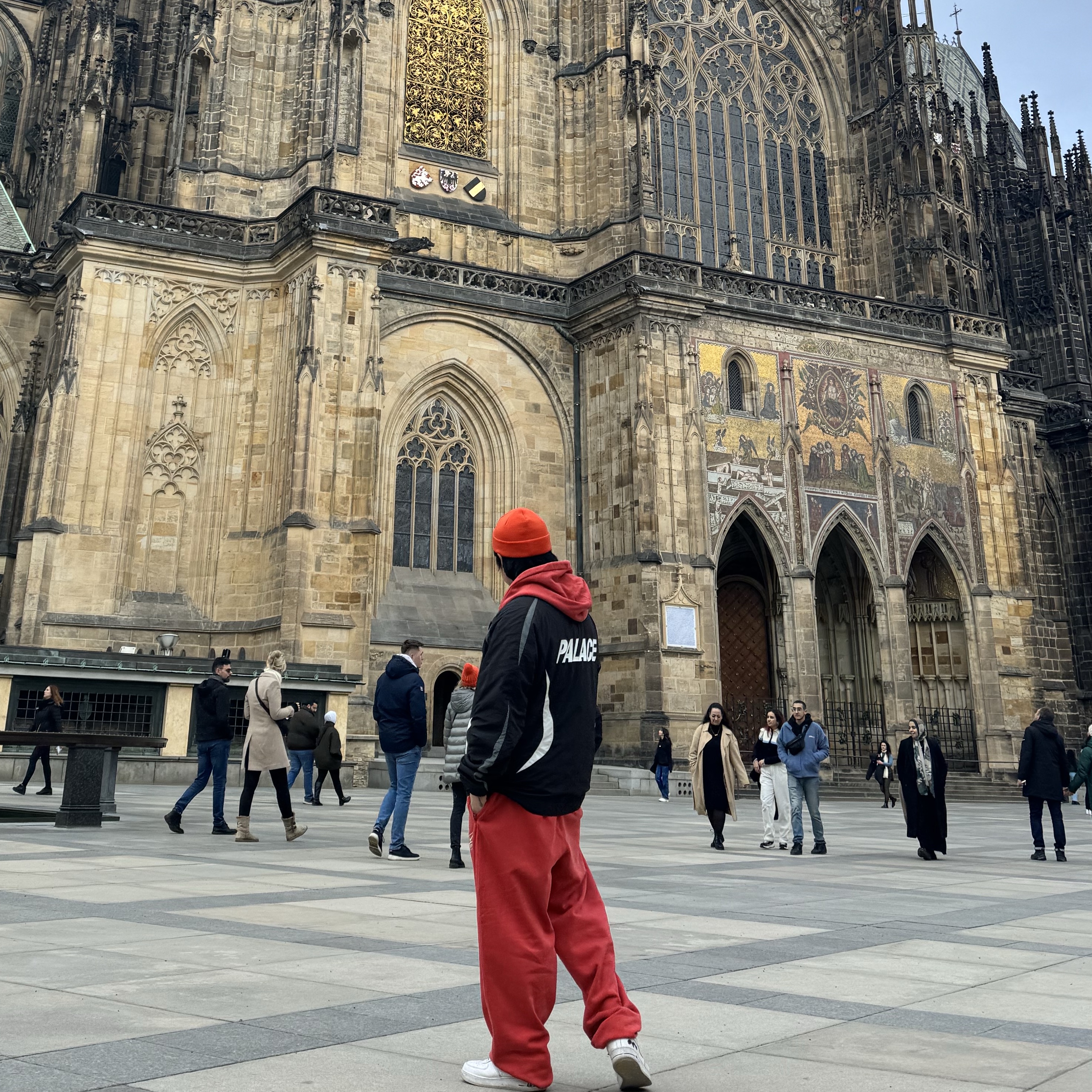 Nike x Stussy Pigment Dyed Fleece Pants Habanero Red (FJ9157-642), Nike x Stussy Full Zip Pigment Dyed Fleece Hoodie Habanero Red (FJ9161-642) 착용 스타일