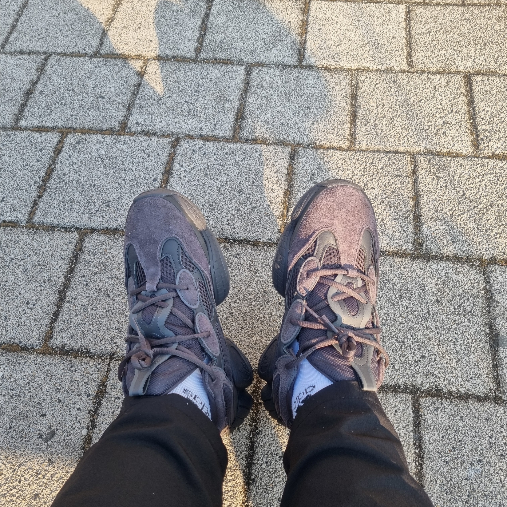 Adidas Yeezy 500 Utility Black 2022/2023 착용 스타일