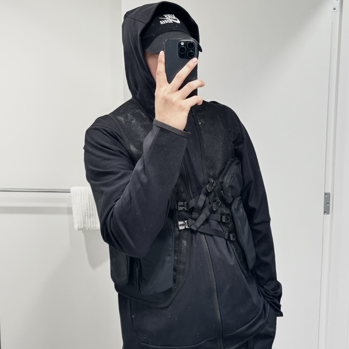 Nike ISPA Vest Black, Nike H86 Korea Cap Black 착용 스타일