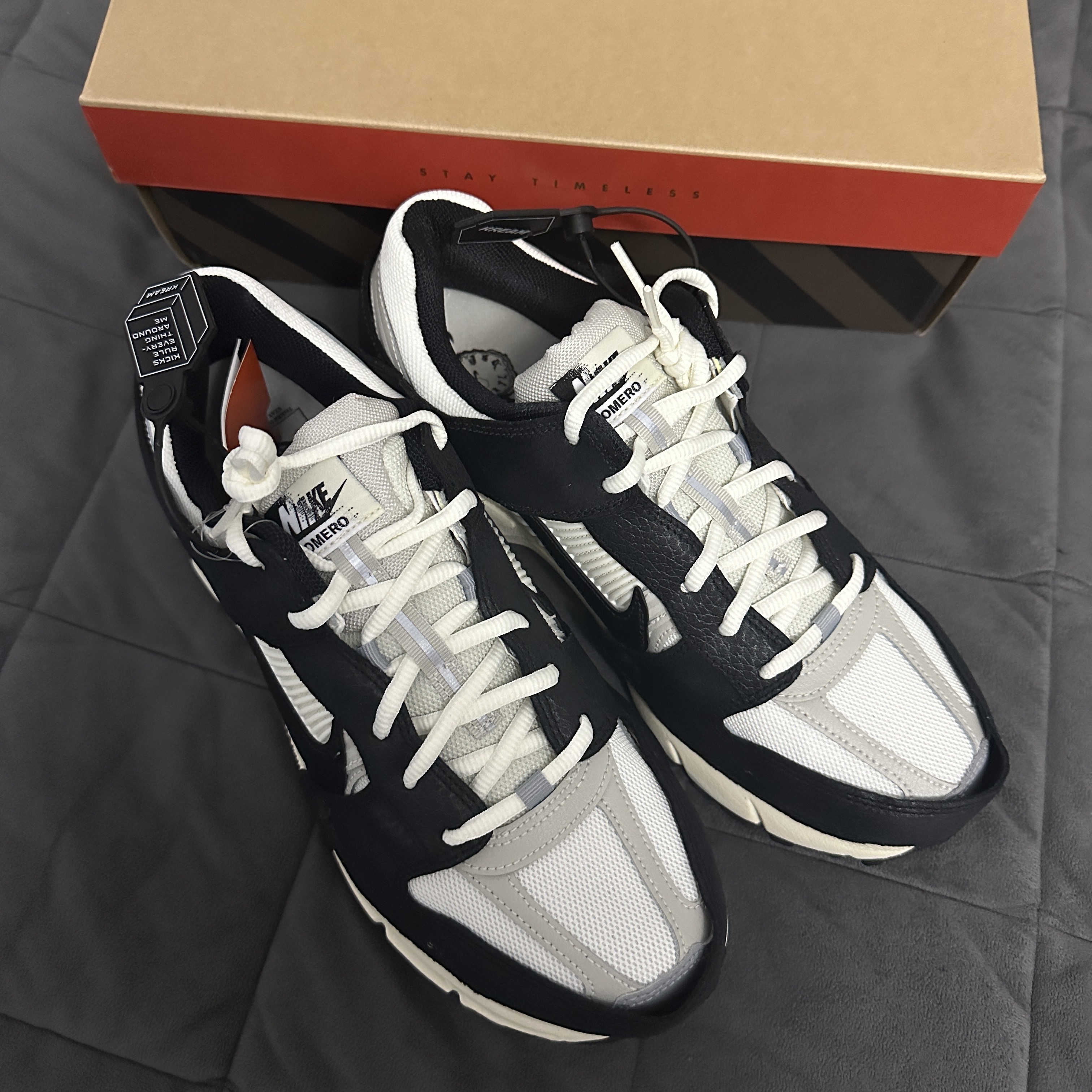 (W) Nike Zoom Vomero 5 Wolf Grey and Black 착용 스타일