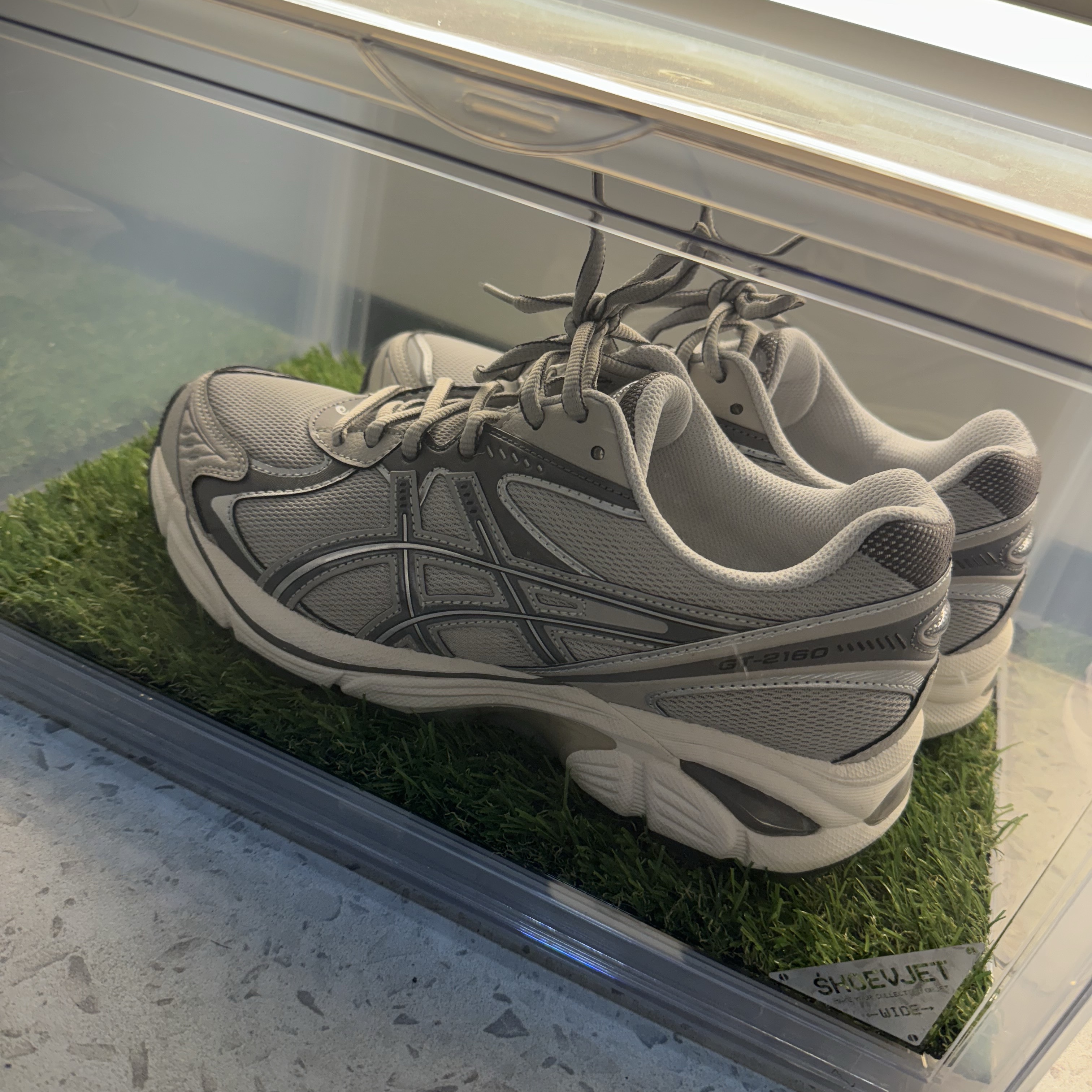 Asics GT-2160 Oyster Grey Carbon 착용 스타일