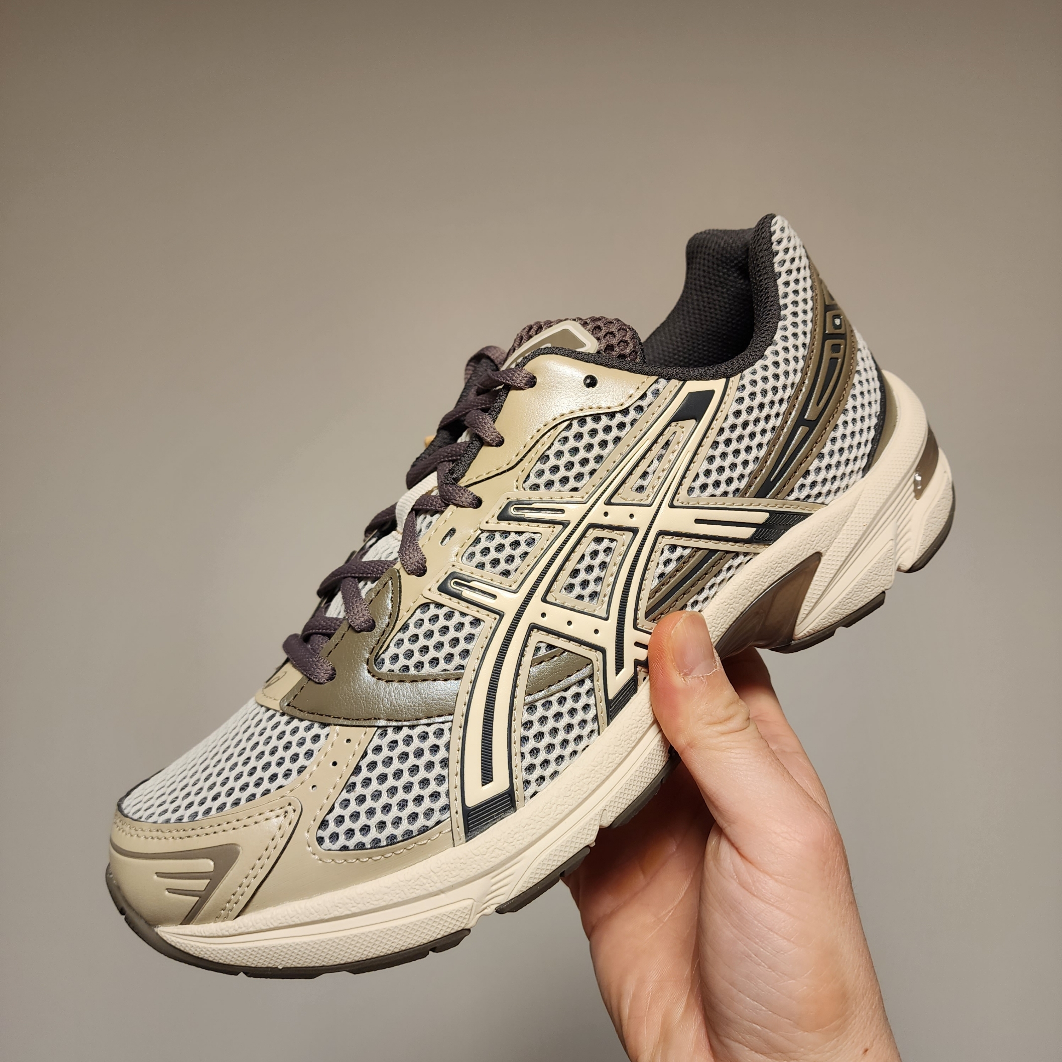 Asics Gel-1130 Birch Dark Taupe - Korea Exclusive 착용 스타일 - 1