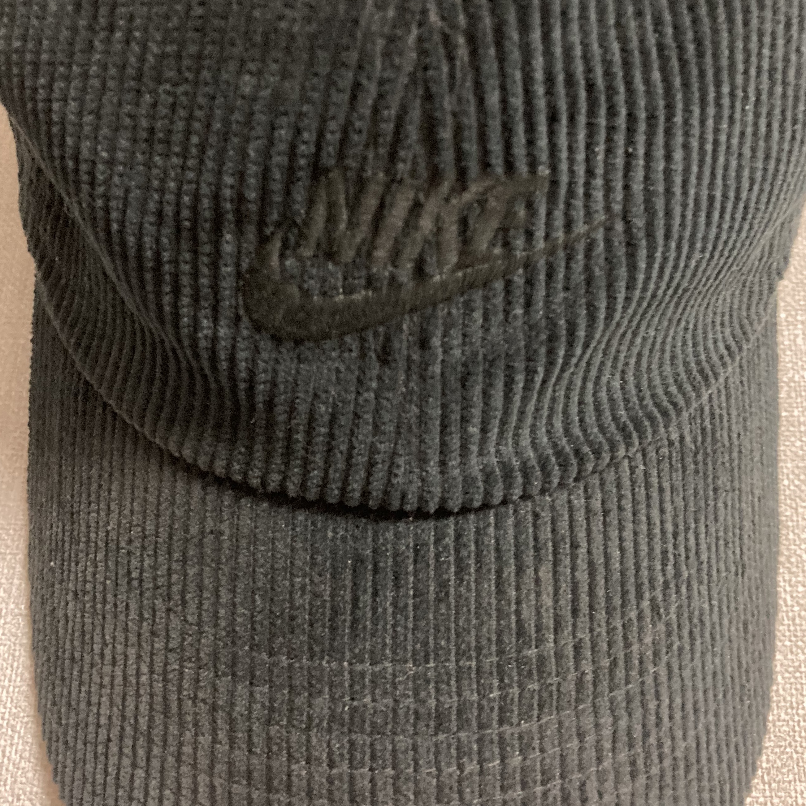 Nike Heritage 86 Corduroy Cap Black 착용 스타일