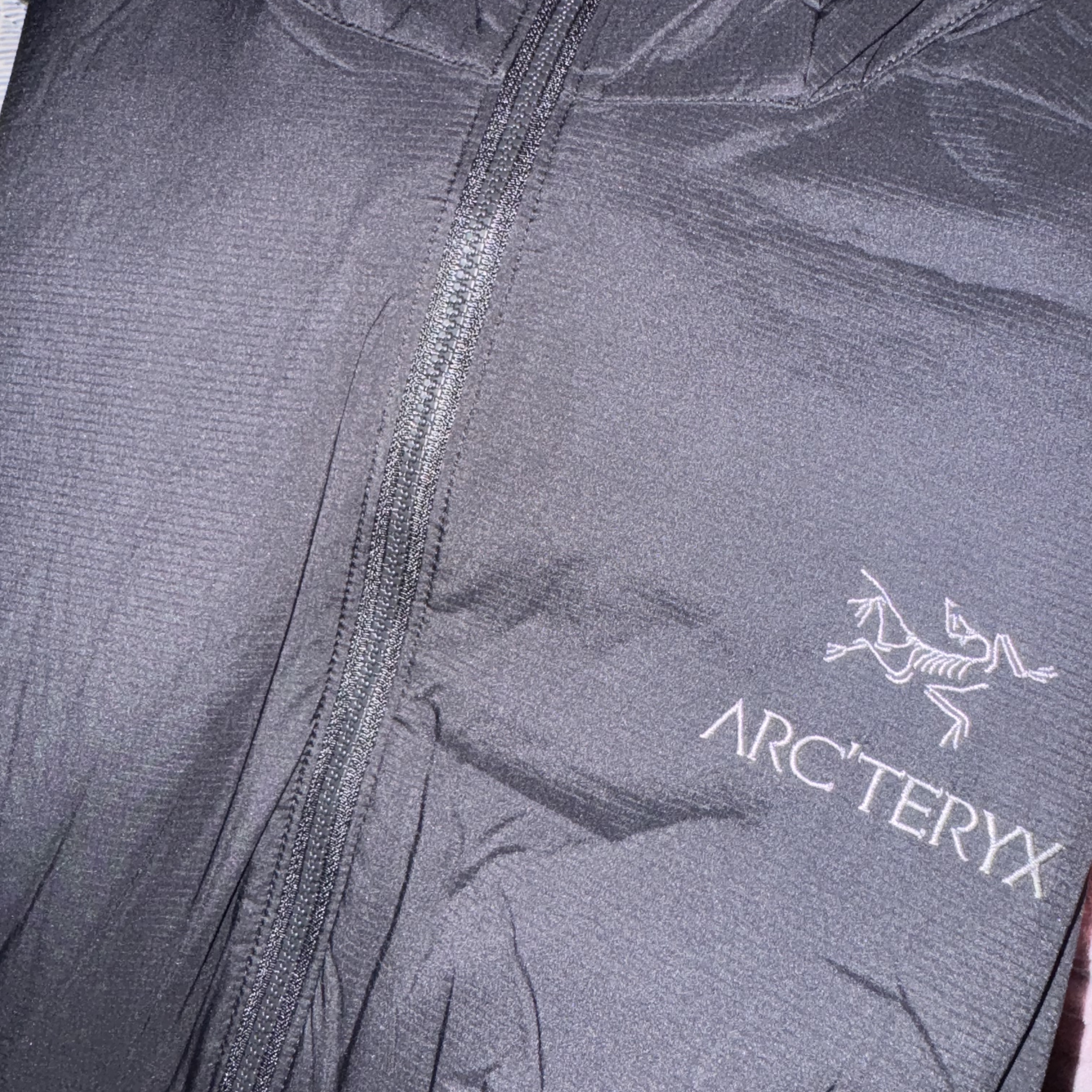 Arc'teryx Atom LT Hoody Black 착용 스타일