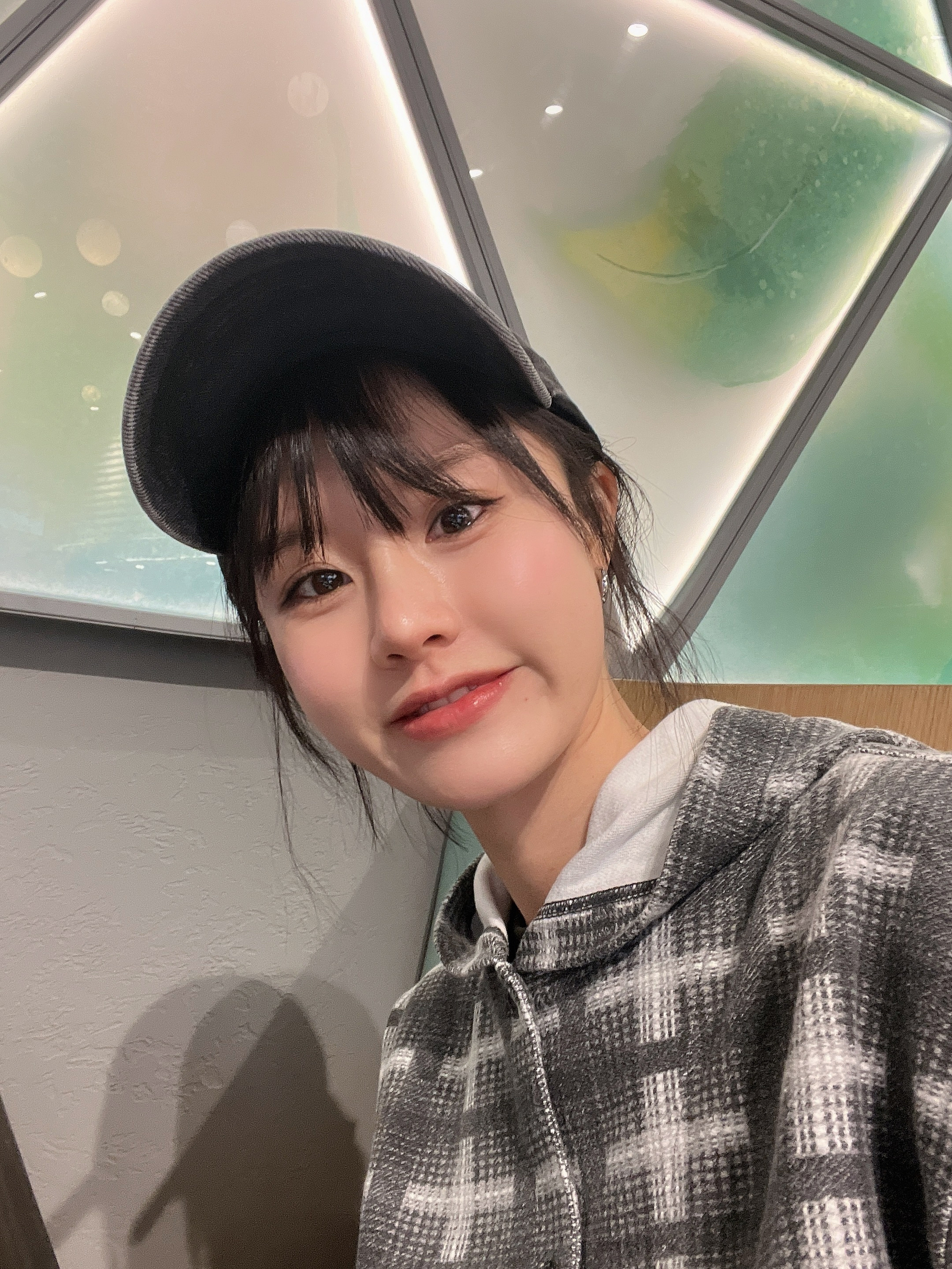 Supreme Denim Camp Cap Black - 24SS, Supreme Hooded Plaid Knit Shirt Black - 23FW 착용 스타일 - 1