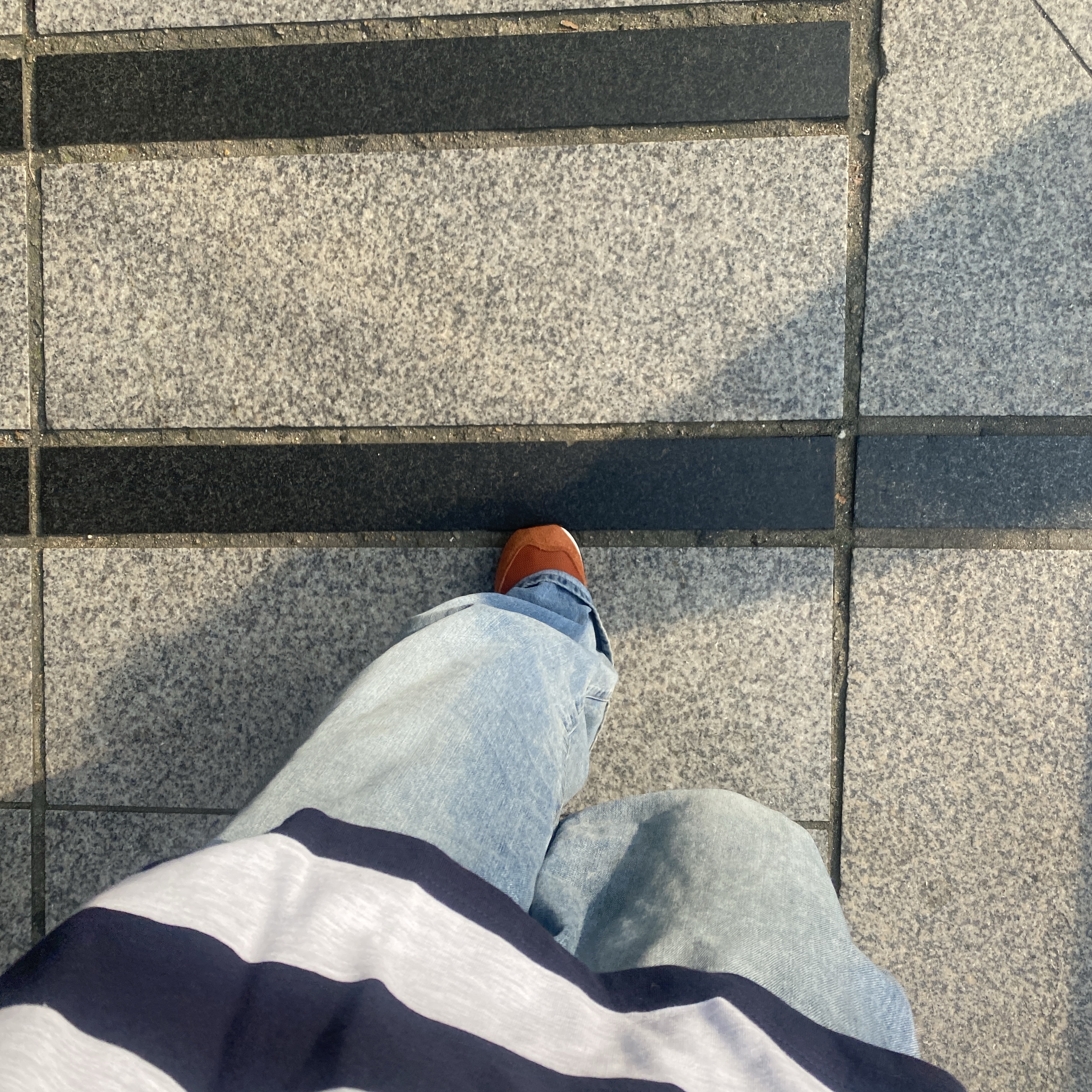 New Balance 574 Heritage Orange Burst White 착용 스타일