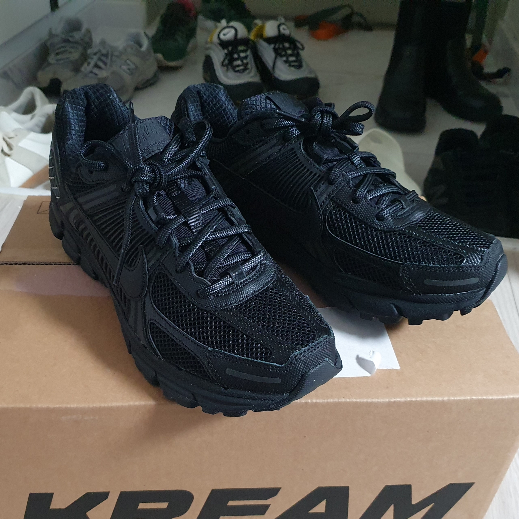 Nike Zoom Vomero 5 SP Black 착용 스타일