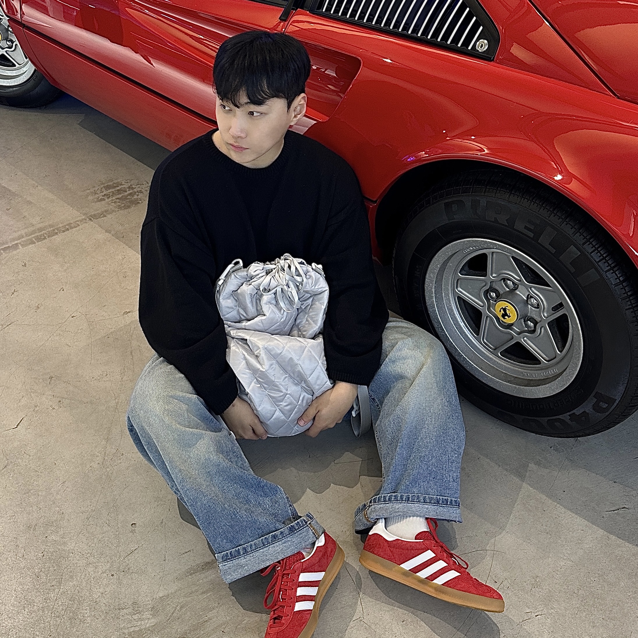 Adidas Gazelle Indoor Scarlet 착용 스타일