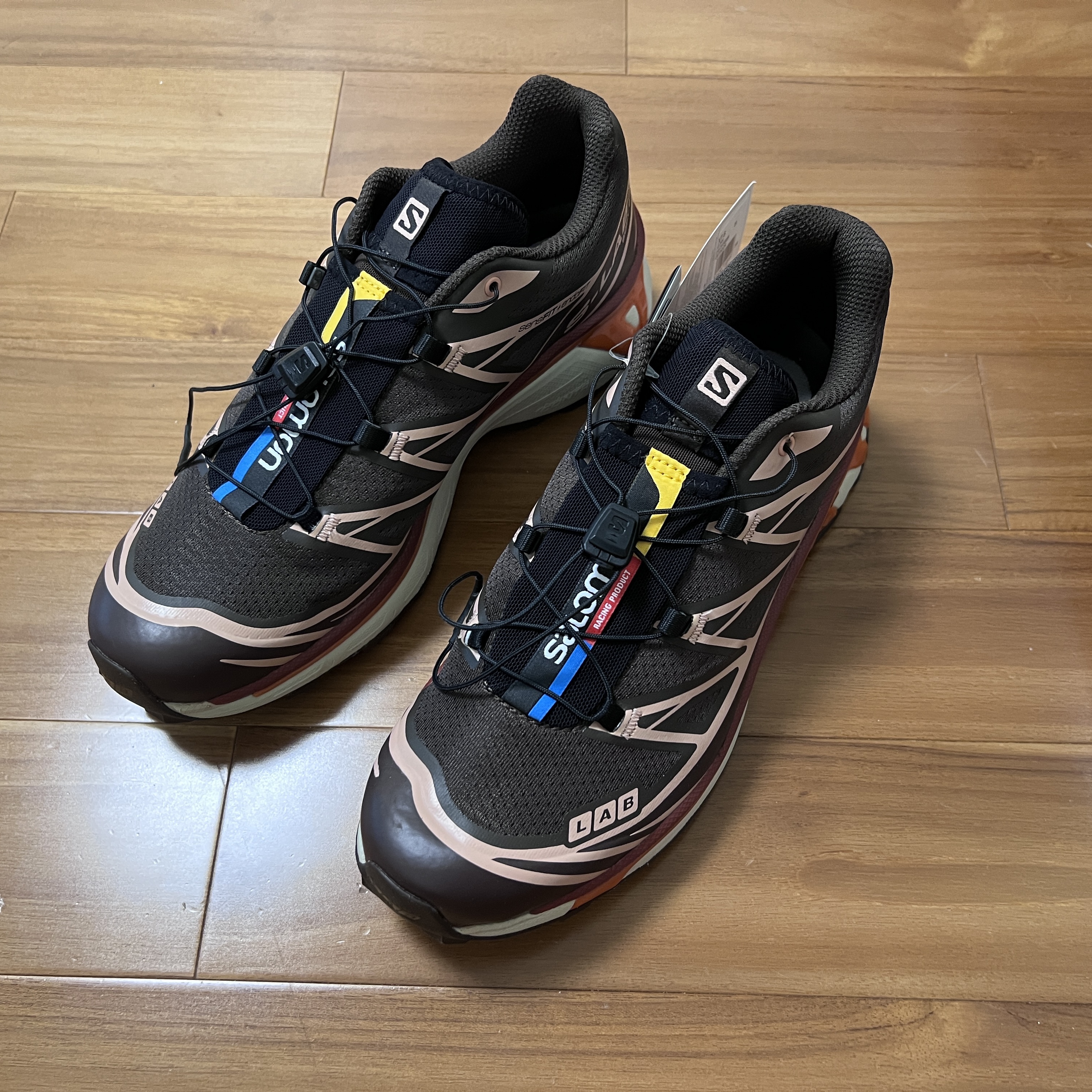 Salomon XT-6 Delicioso Chocolate Fondant 착용 스타일