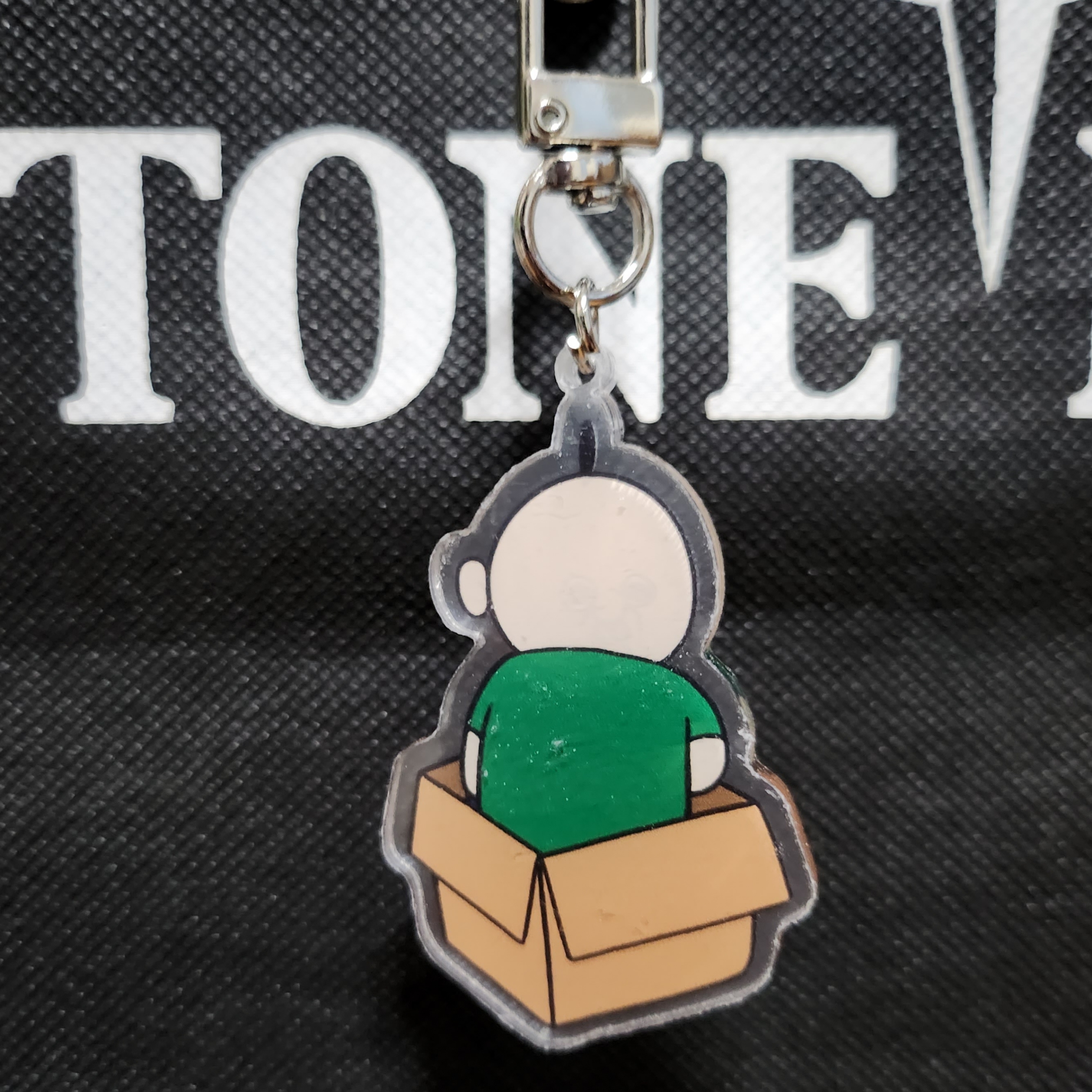 Bbangbbang Box Acrylic Keyring 착용 스타일 - 2