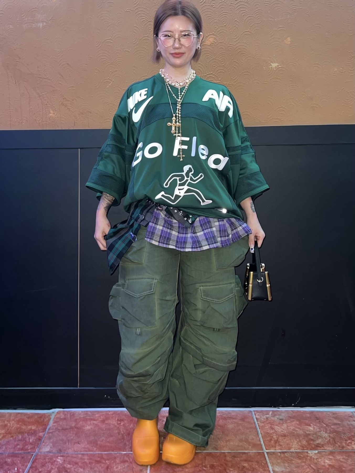 (W) Bottega Veneta Puddle Ankle Boots Tangerine, Nike x Cactus Plant Flea Market S/S Jersey Green - Asia 착용 스타일 - 1