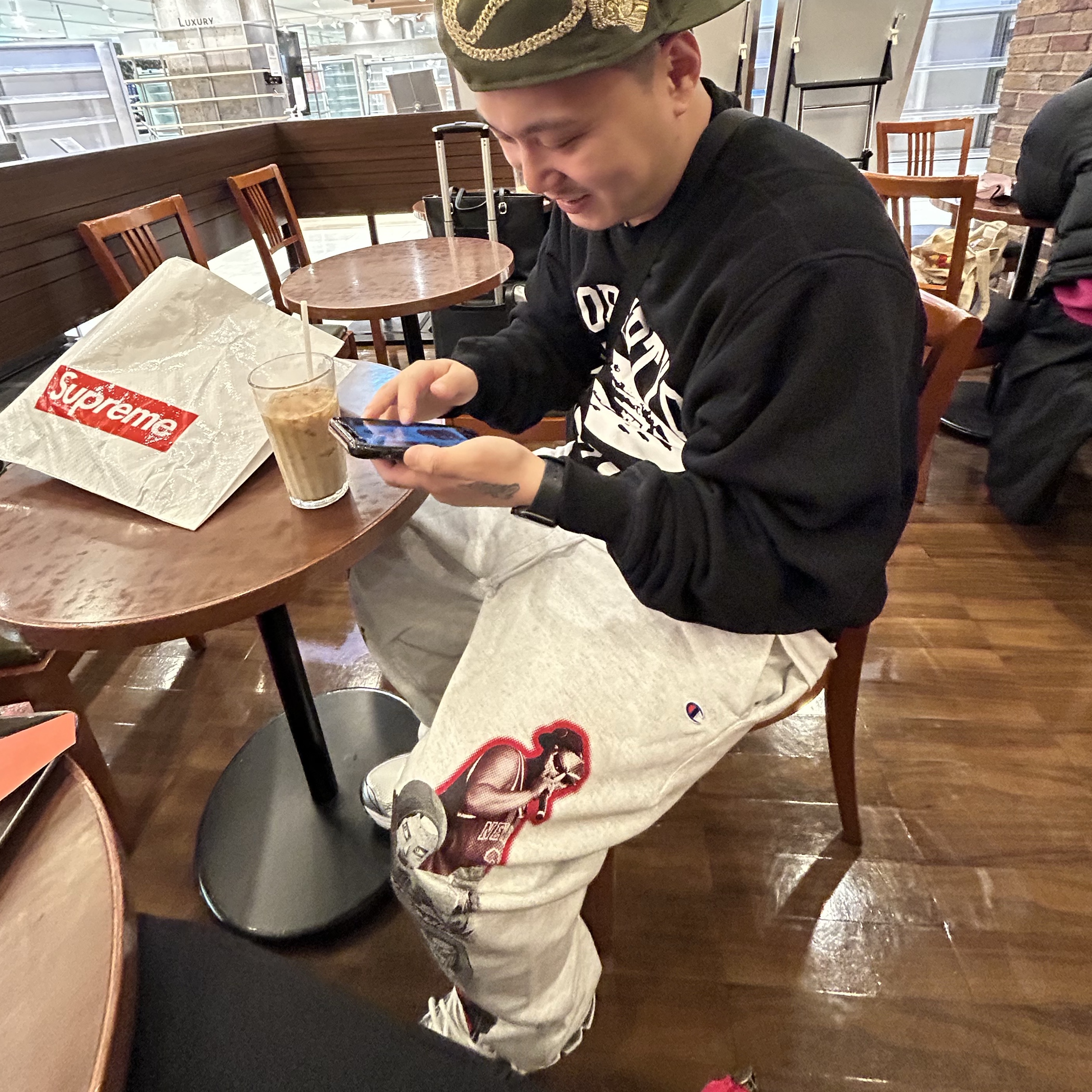 Corteiz P.O.C Sweatshirt Black, Asics Gel-Kayano 14 Cream Black 착용 스타일 - 5