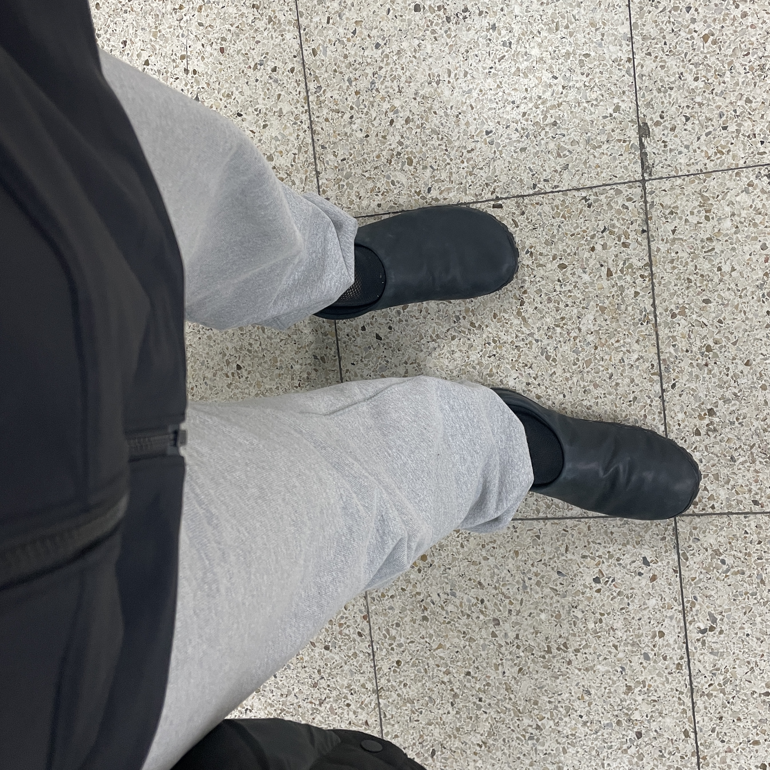 Nike ACG Moc PRM Black Leather, Arc'teryx Gamma LT Hoody Black 착용 스타일 - 2