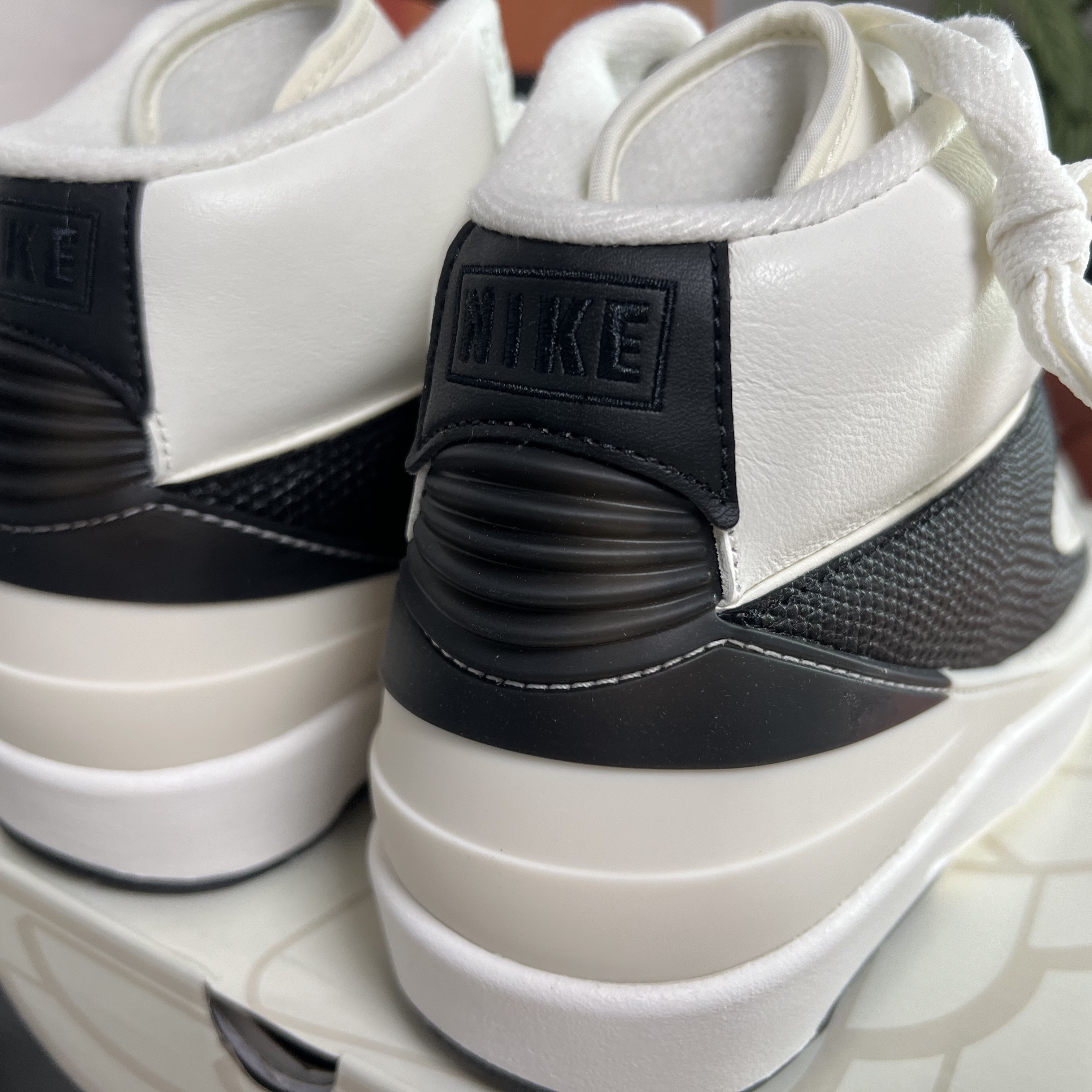 (W) Jordan 2 Retro Sail Black 착용 스타일 - 2