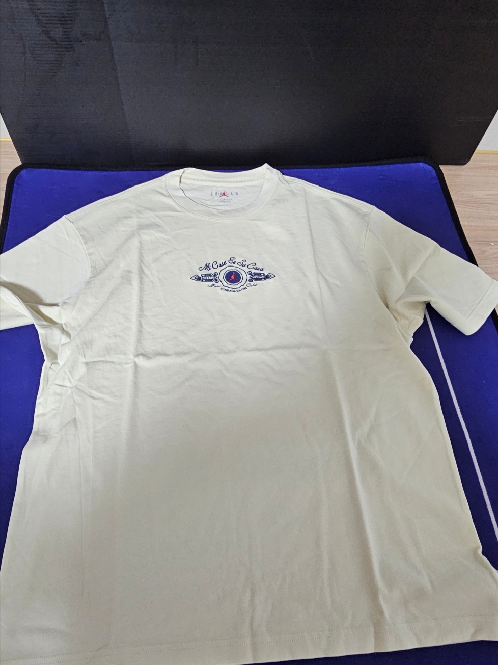 Jordan x SoleFly Mi Casa es Su Casa T-Shirt Fossil (FQ3802-203) 착용 스타일 - 2