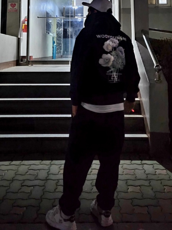 Wooyoungmi Flower Back Logo Hoodie Black - 23FW, Nike NRG Solo Swoosh Fleece Pants Black White - Asia 착용 스타일