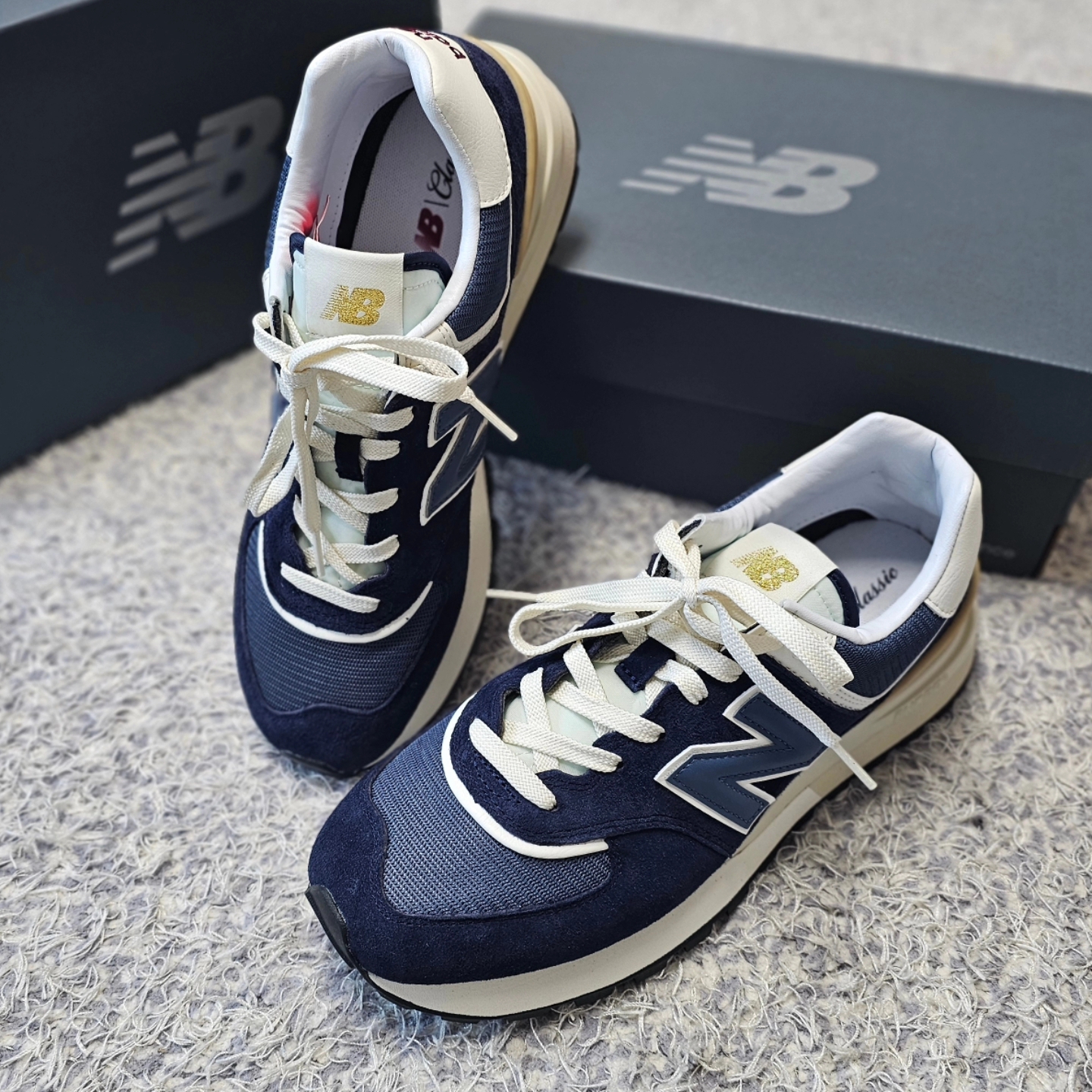 New Balance 574 Legacy Navy 착용 스타일 - 5