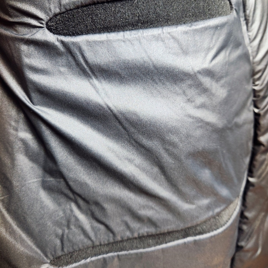 Yeezy Gap Engineered By Balenciaga Round Jacket 2 Black 착용 스타일 - 3