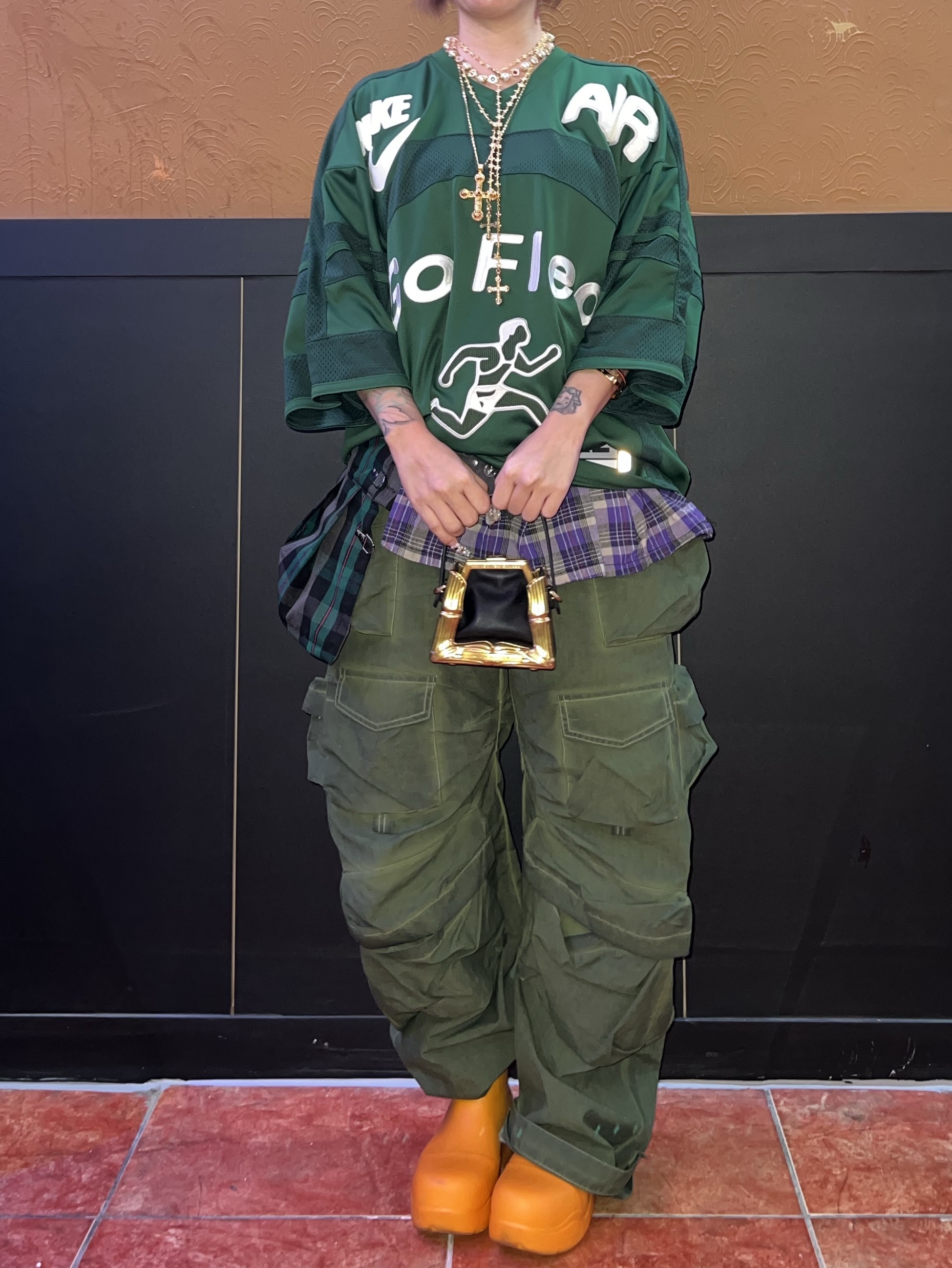 (W) Bottega Veneta Puddle Ankle Boots Tangerine, Nike x Cactus Plant Flea Market S/S Jersey Green - Asia 착용 스타일 - 4