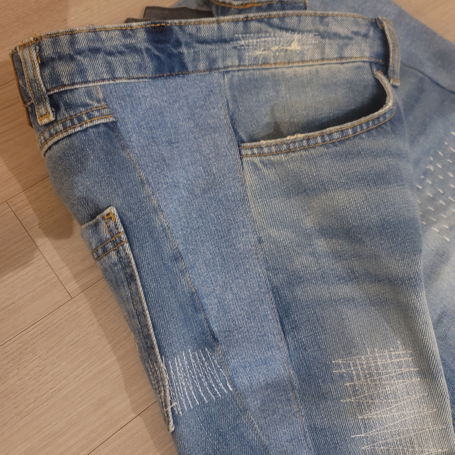 Zara x Ader Error Patchwork Jeans Blue 착용 스타일 - 1
