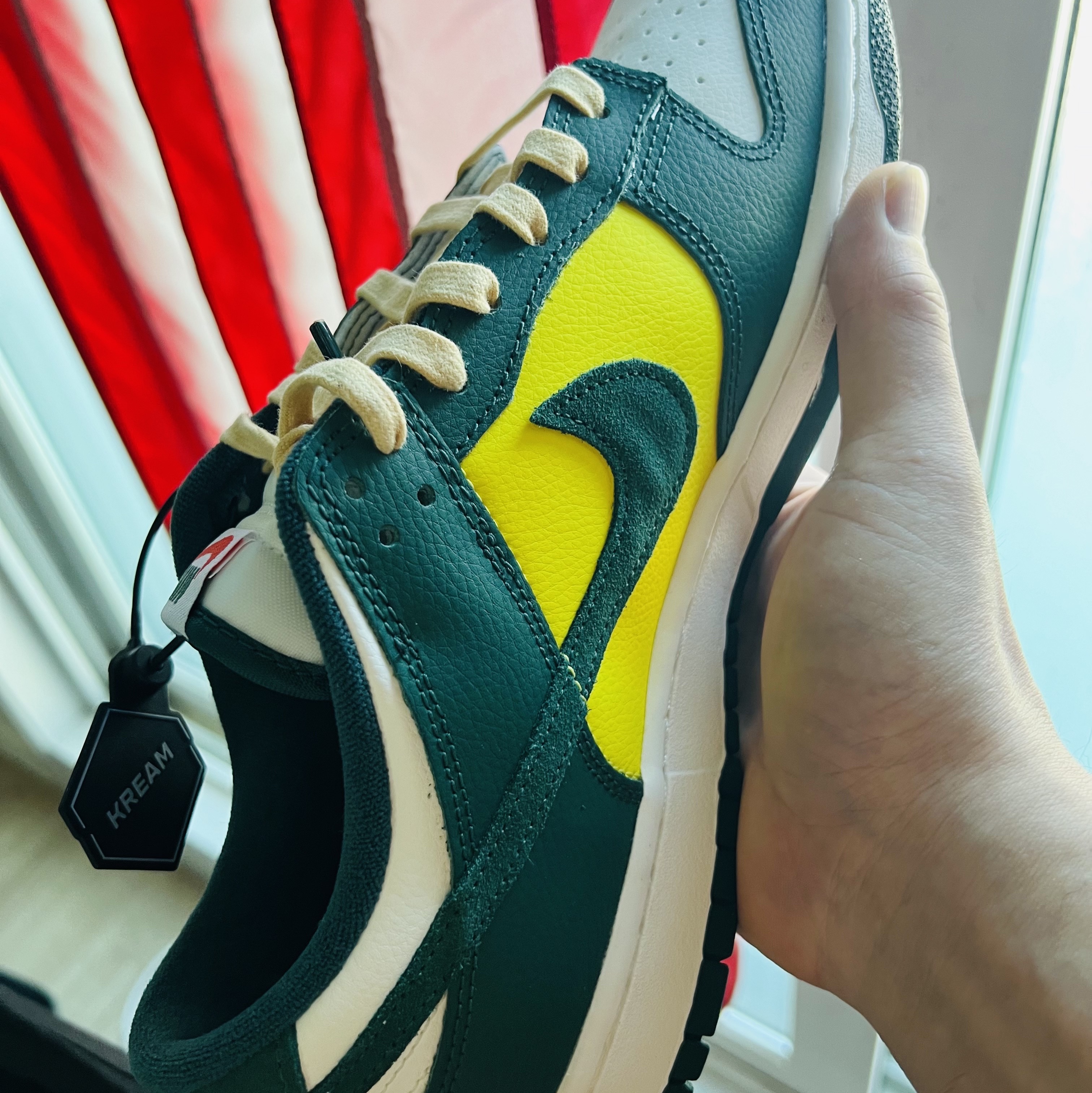 (W) Nike Dunk Low SE Opti Noble Green 착용 스타일 - 3
