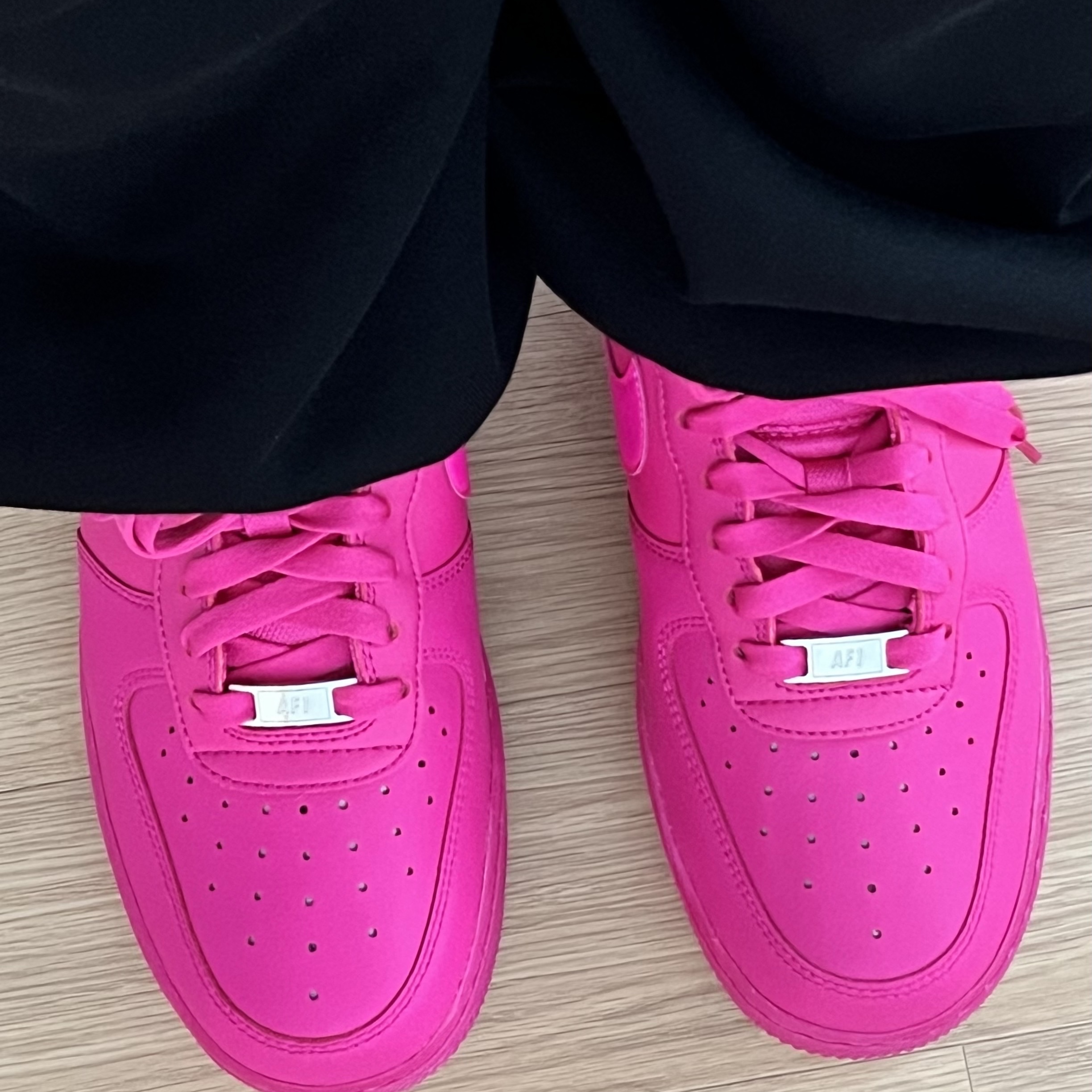 (W) Nike Air Force 1 '07 Fireberry Fierce Pink 착용 스타일