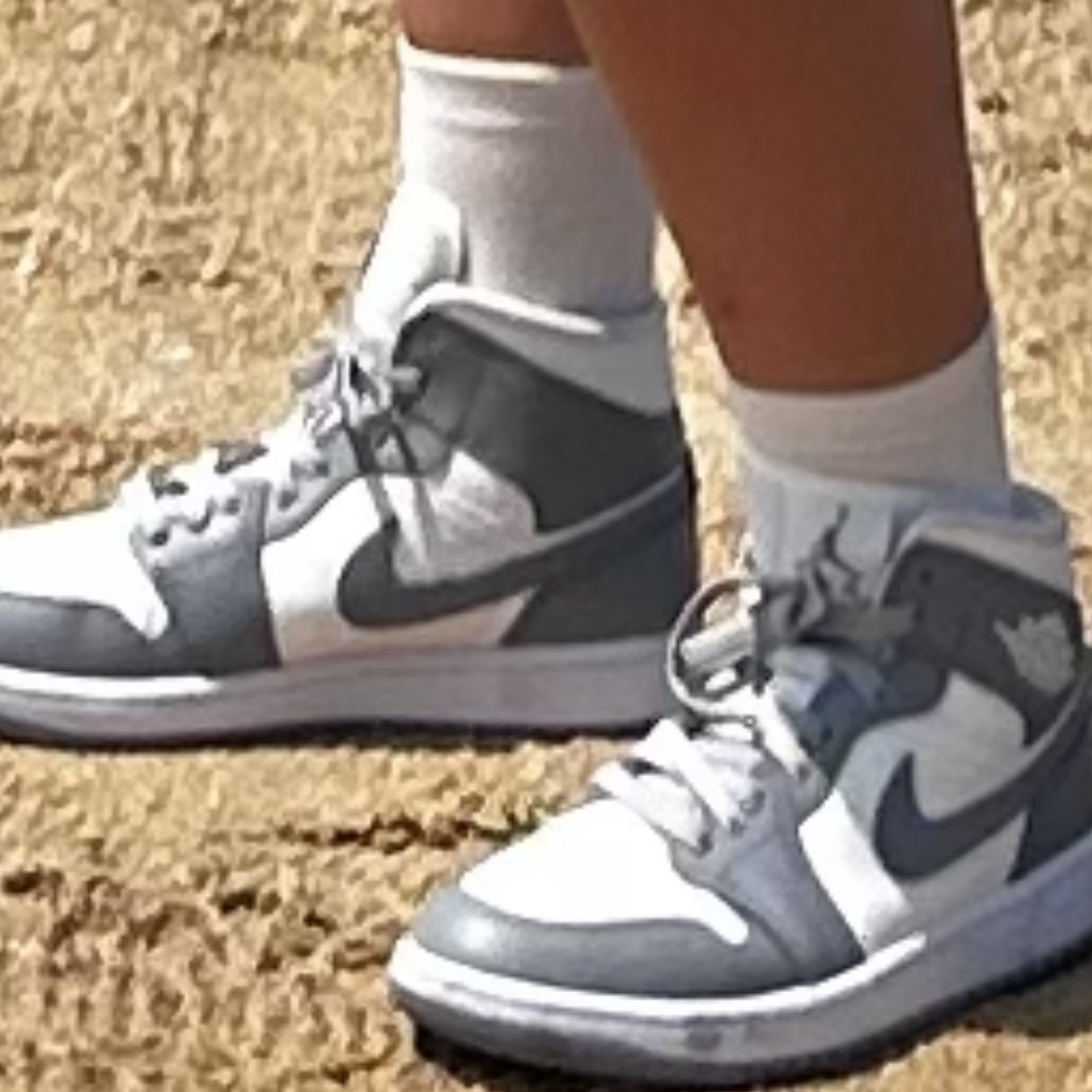 (W) Jordan 1 Mid Sail Stealth 착용 스타일